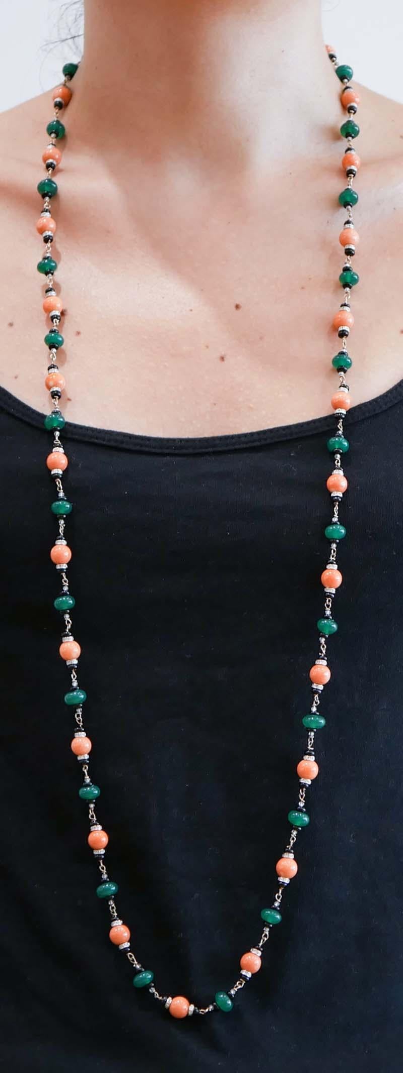 Koralle, Grüner Achat, Bergkristall, Onyx, Diamanten, Rose Gold Halskette. (Gemischter Schliff) im Angebot