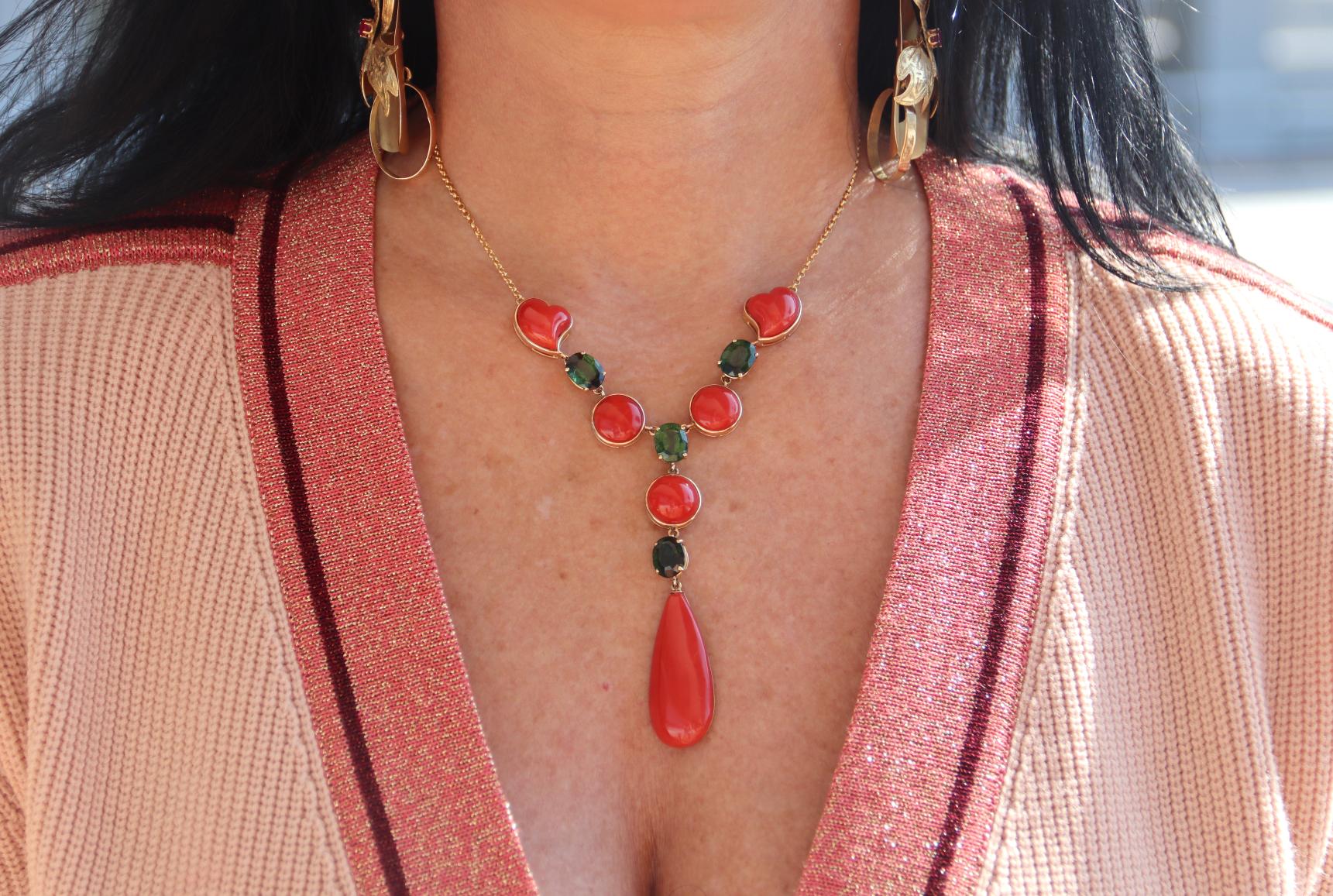 Coral Green Tourmaline Yellow Gold 18 Karat Drop Necklace For Sale 5