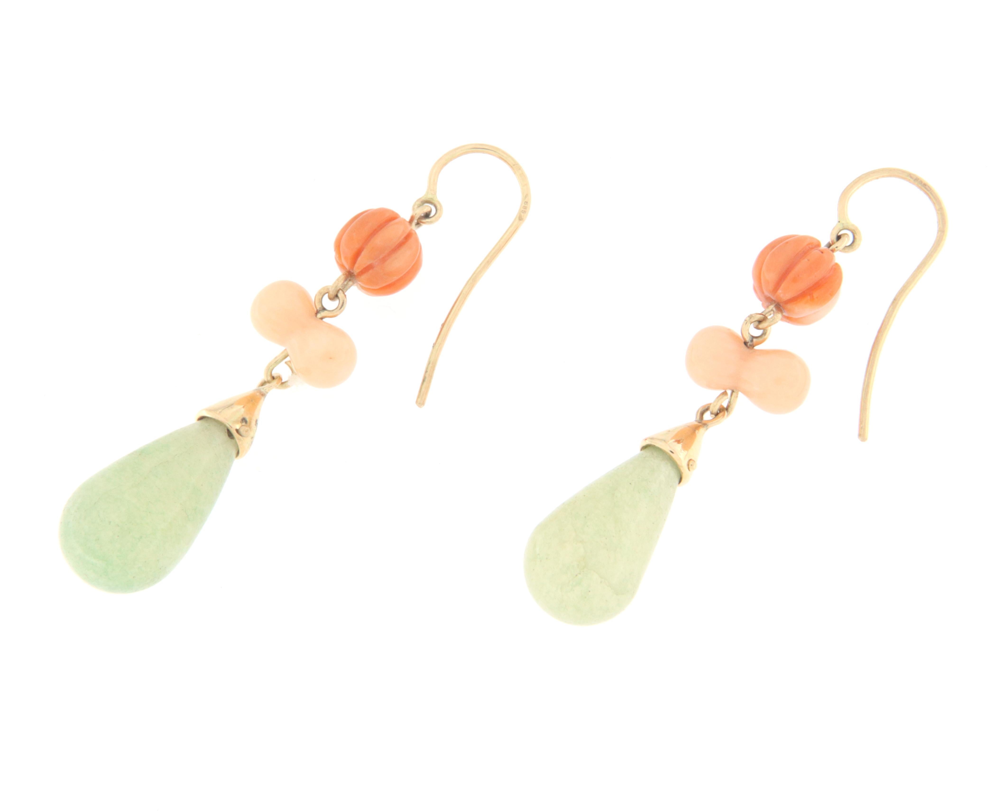 Women's Coral Jade 14 Karat Yellow Gold Drop Earrings For Sale
