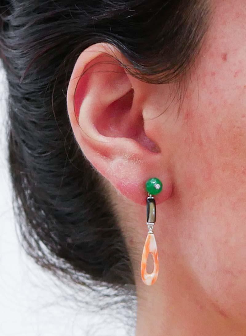 Corallo, giada, pietre nere, diamanti, orecchini di platino. In condizioni Nuovo in vendita a Marcianise, Marcianise (CE)