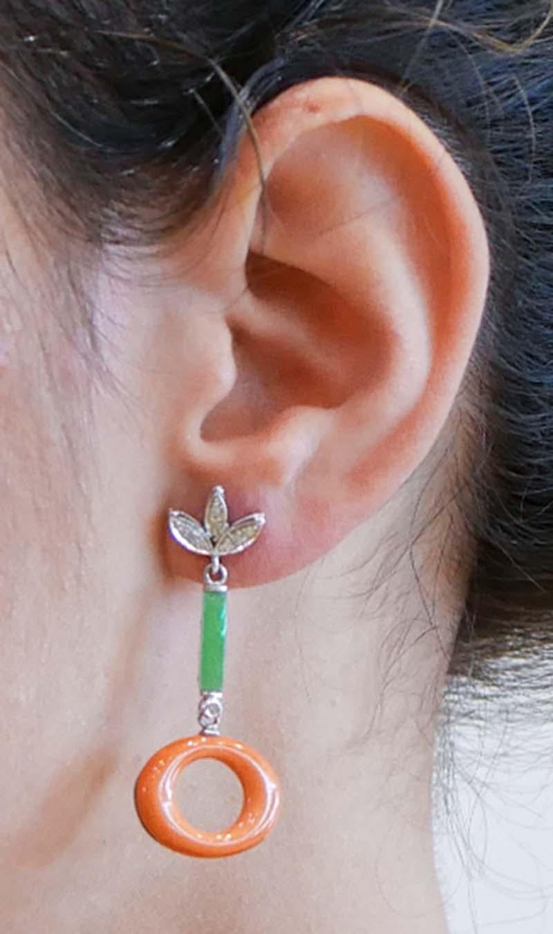Coral, Jade, Diamonds, 14 Karat White Gold Dangle Earrings. In Good Condition For Sale In Marcianise, Marcianise (CE)