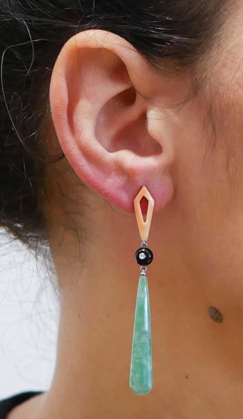 Coral, Jade, Onyx, Diamonds, Platinum Earrings. In Good Condition For Sale In Marcianise, Marcianise (CE)