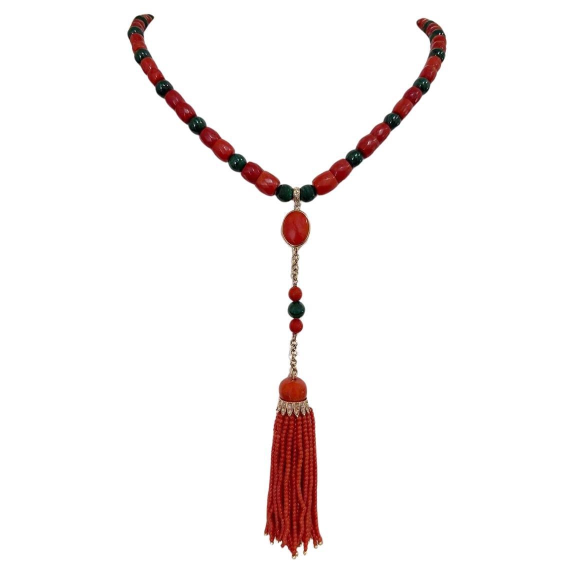 Collier en or jaune 9 carats avec perles de corail, malachite et diamants en vente