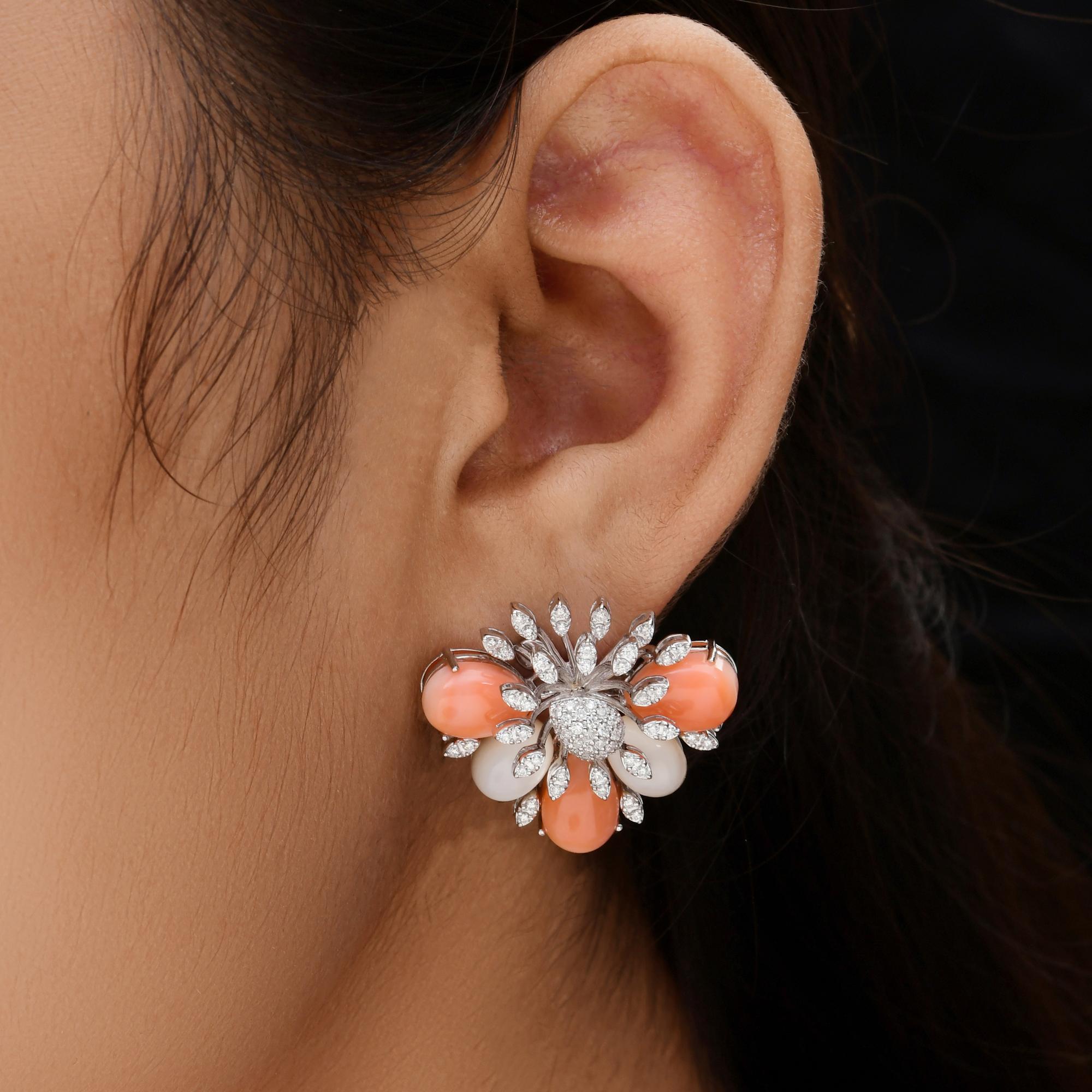 Boucles d'oreilles Corail Nacre Diamant SI/H Or blanc 14 carats Neuf - En vente à Diera, Dubai
