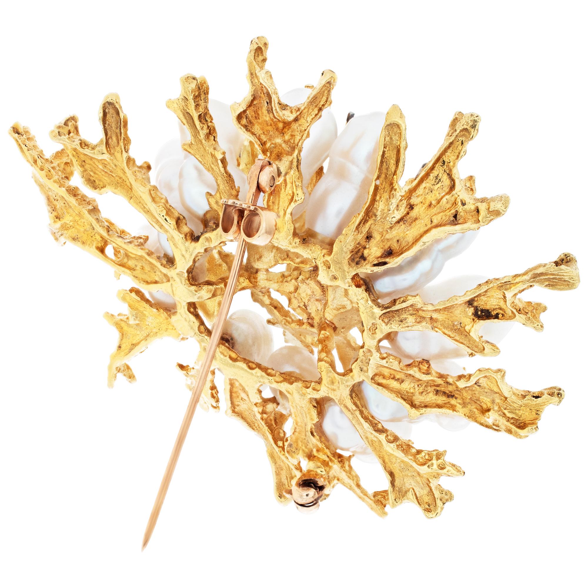 Coral Motif Diamond and Pearl Brooch in 18k Yellow Gold, 1.00 Carat in Diamonds 1