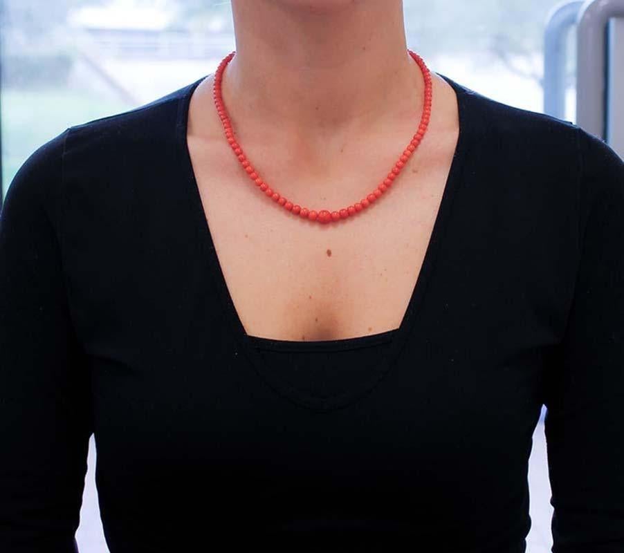 Round Cut Coral Necklace. For Sale