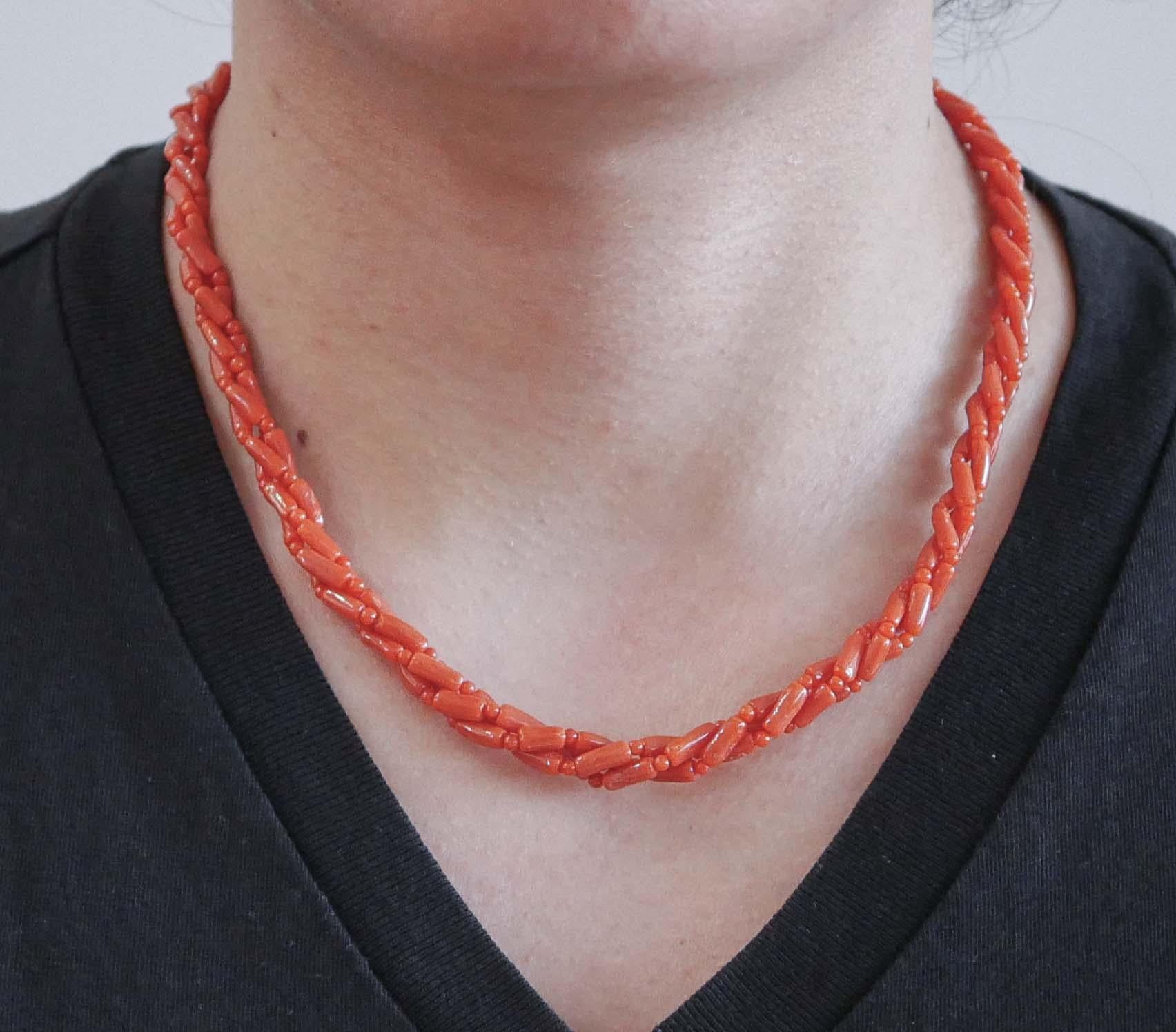 Coral Necklace. In Good Condition For Sale In Marcianise, Marcianise (CE)