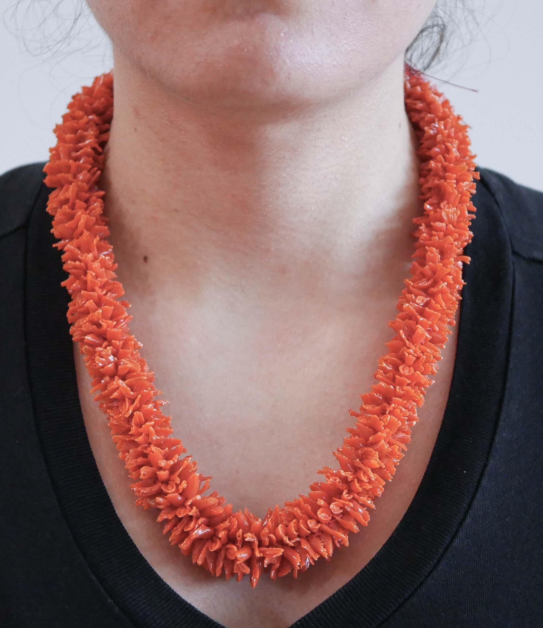 Coral Necklace. In Good Condition For Sale In Marcianise, Marcianise (CE)