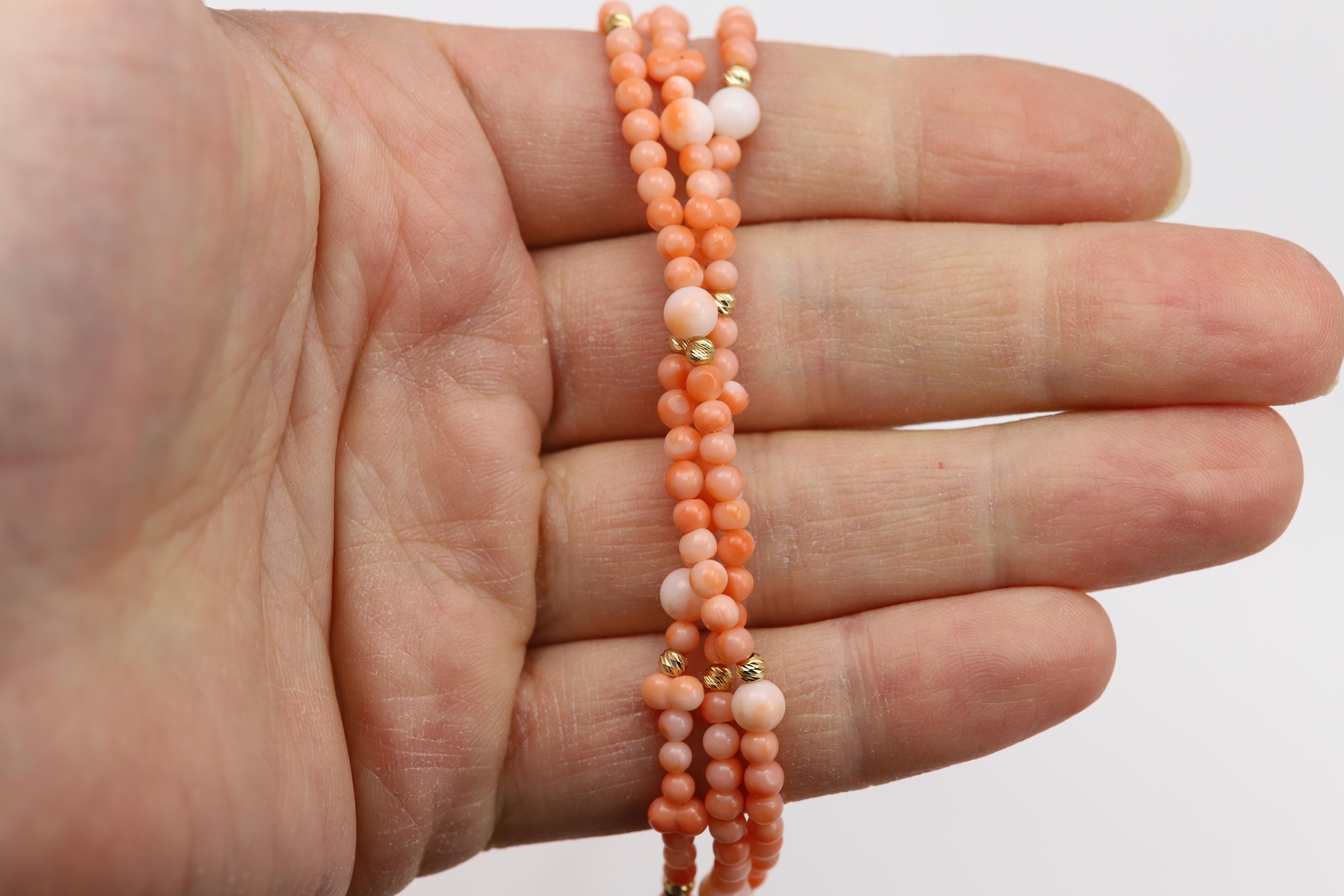 Korallenkette mit 14k Gold Perlen Natürliche Perle rote Korallen im Angebot 1