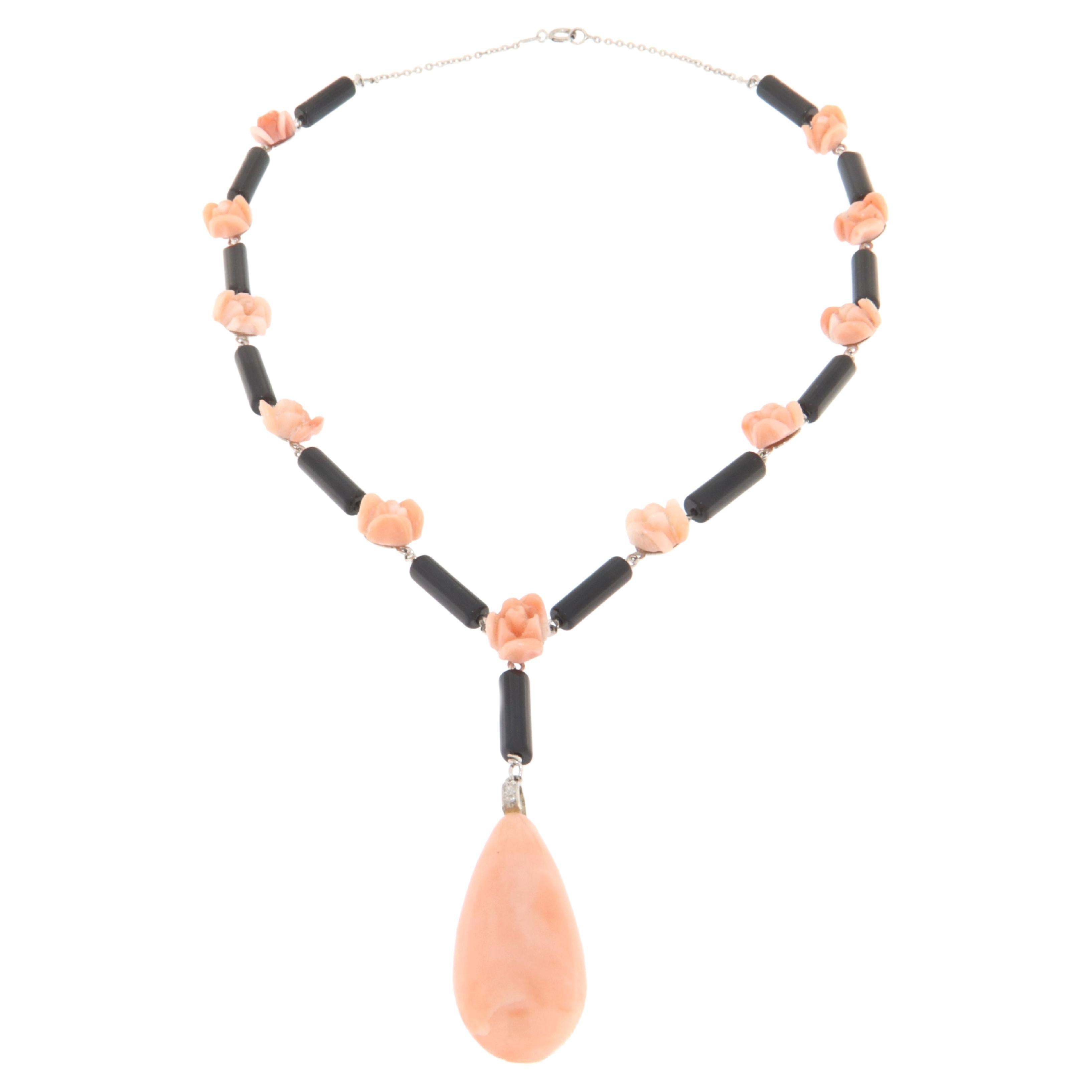 Coral Onyx 18 Karat White Gold Pendant Necklace