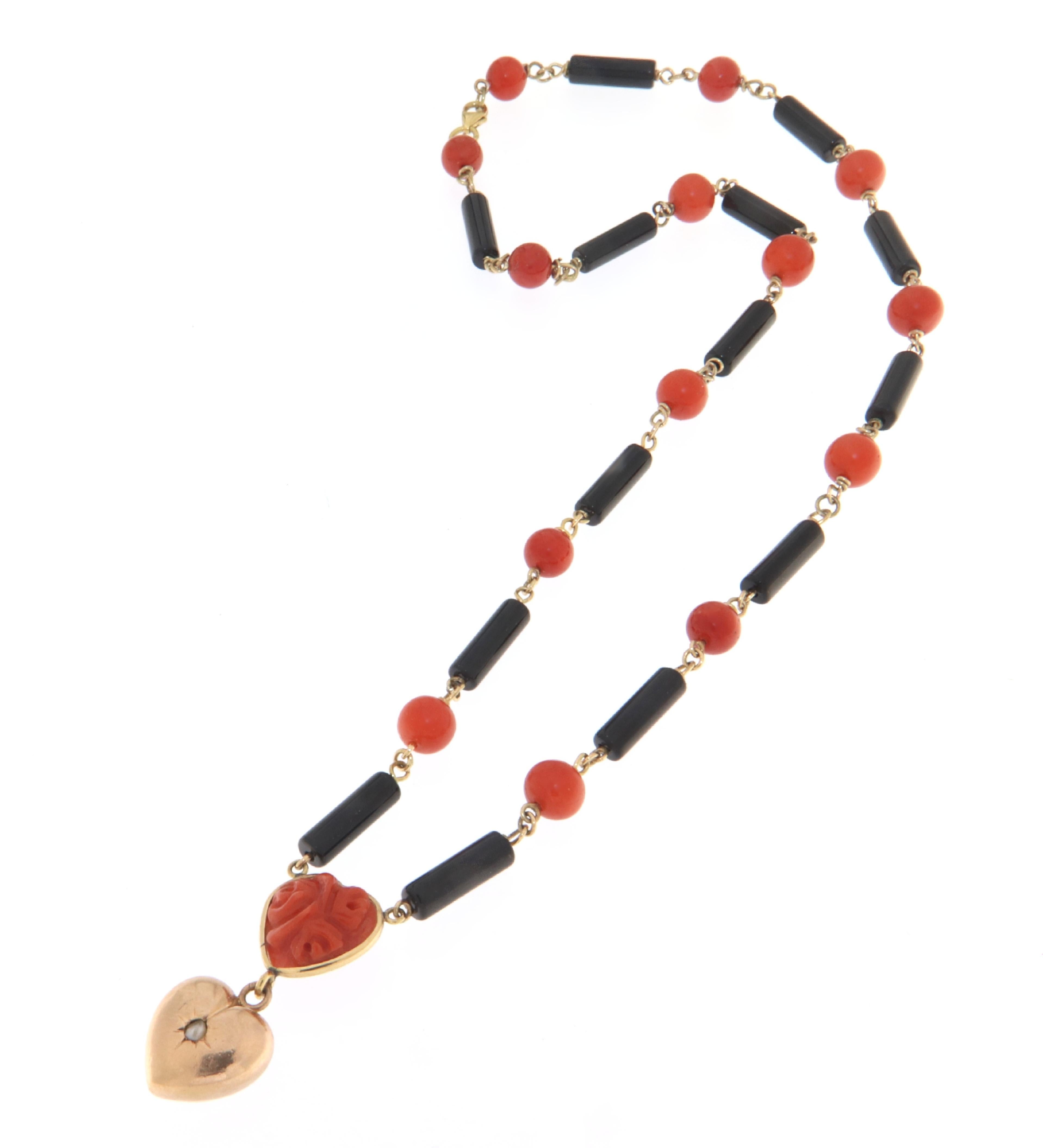 Women's Coral Onyx 18 Karat Yellow Gold Pendant Necklace For Sale