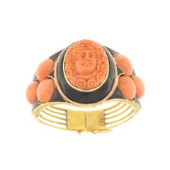 Coral Onyx 9 Karat Yellow Gold Bangle Bracelet
