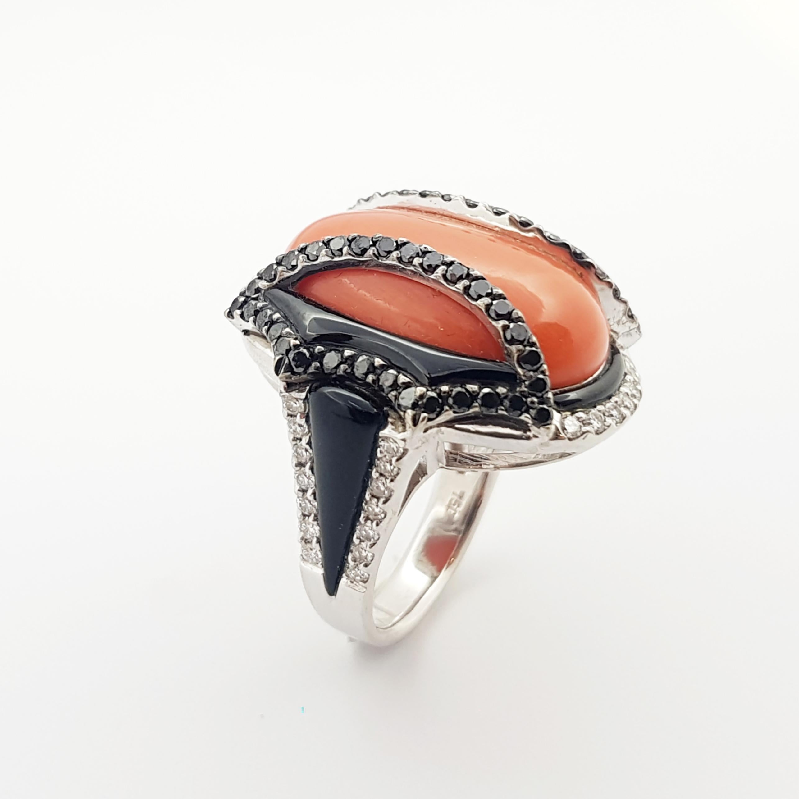 Serti en corail, onyx, diamants et diamants noirs dans des montures en or blanc 18 carats en vente 5