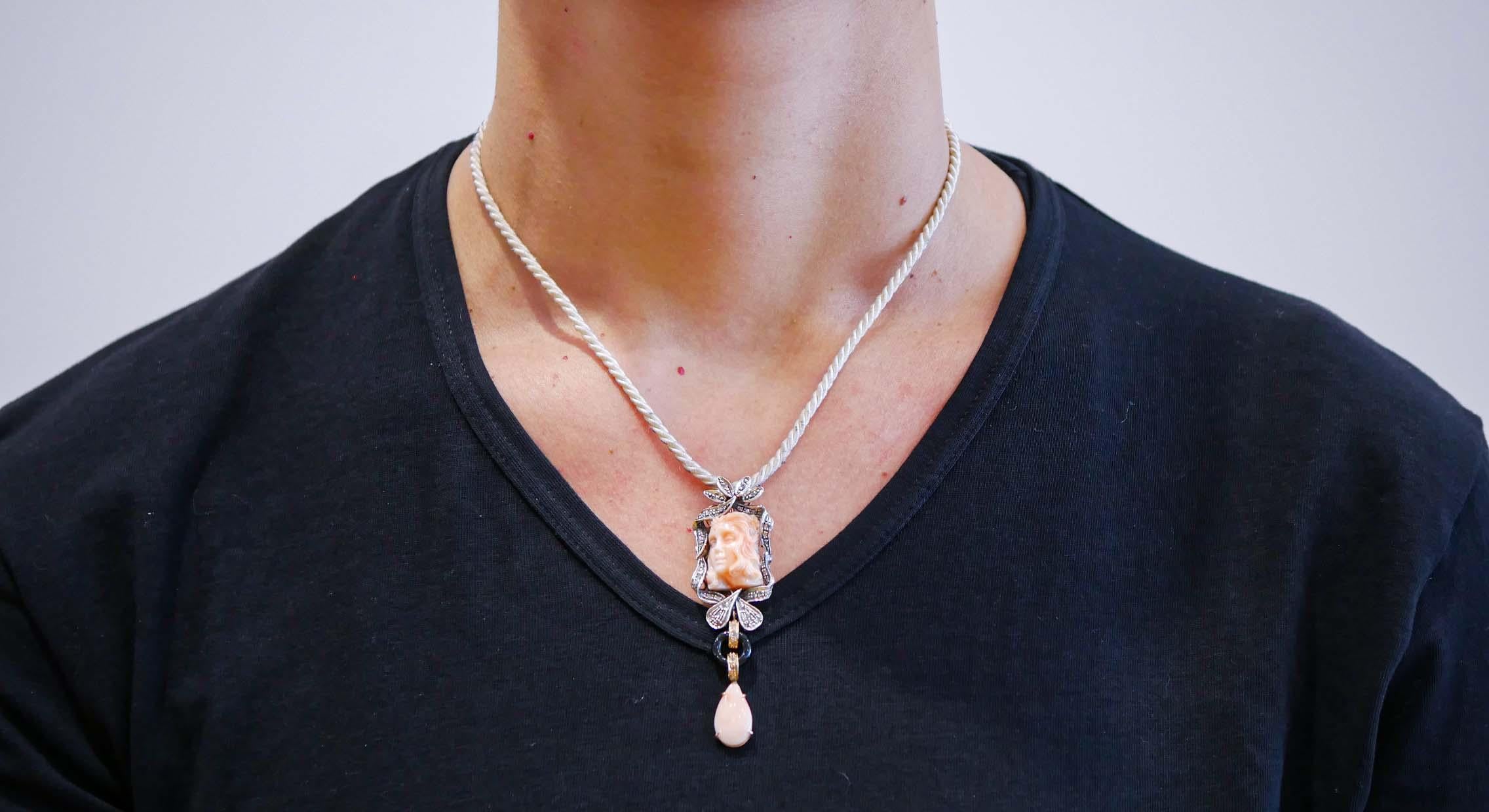 Coral, Onyx, Diamonds, 14 Karat Rose Gold and Silver Pendant. In Good Condition In Marcianise, Marcianise (CE)