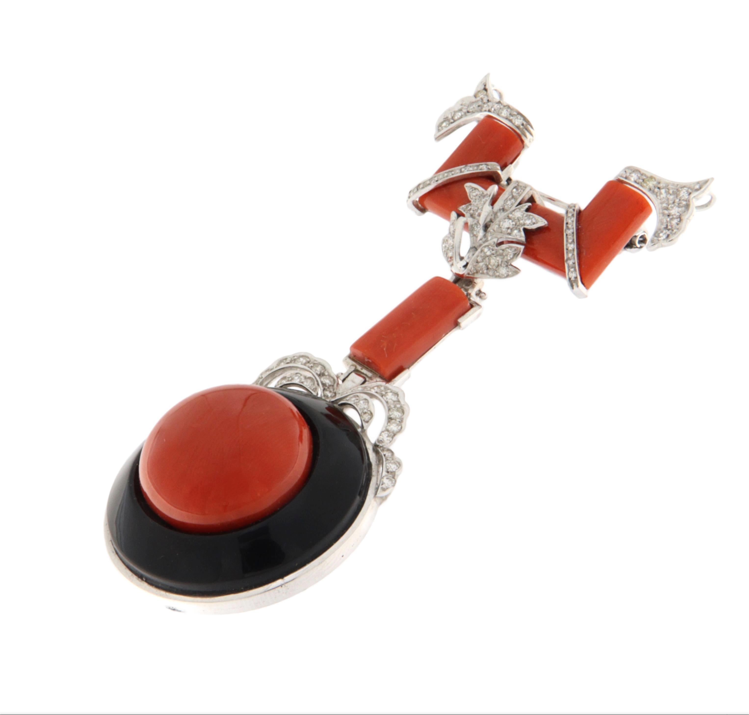 Artisan Collier et broche pendentif en or blanc 18 carats, corail, onyx et diamants en vente