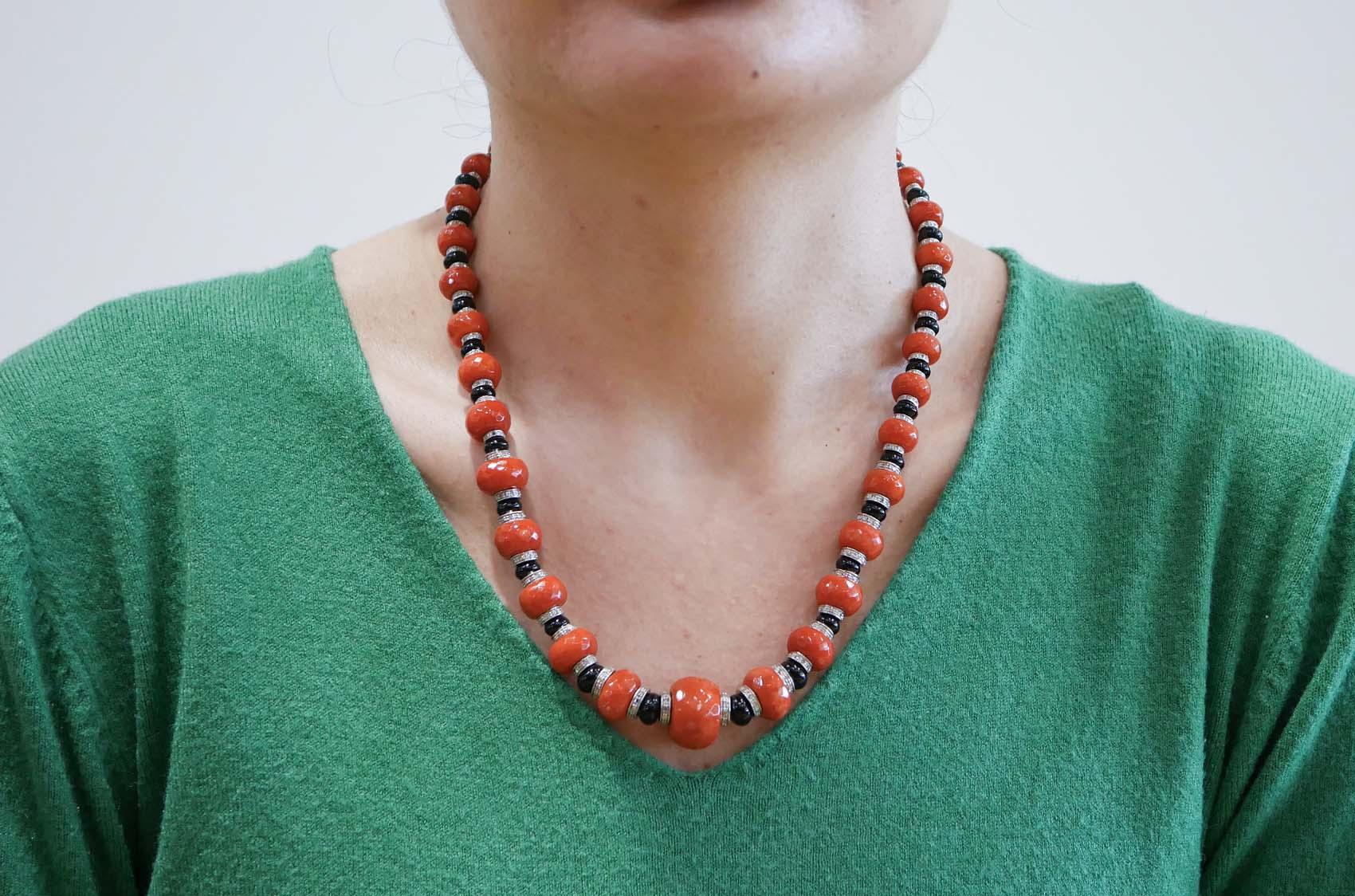 Coral, onyx, diamants, or blanc 18 carats, or blanc 14 carats et or blanc 9 carats Bon état - En vente à Marcianise, Marcianise (CE)
