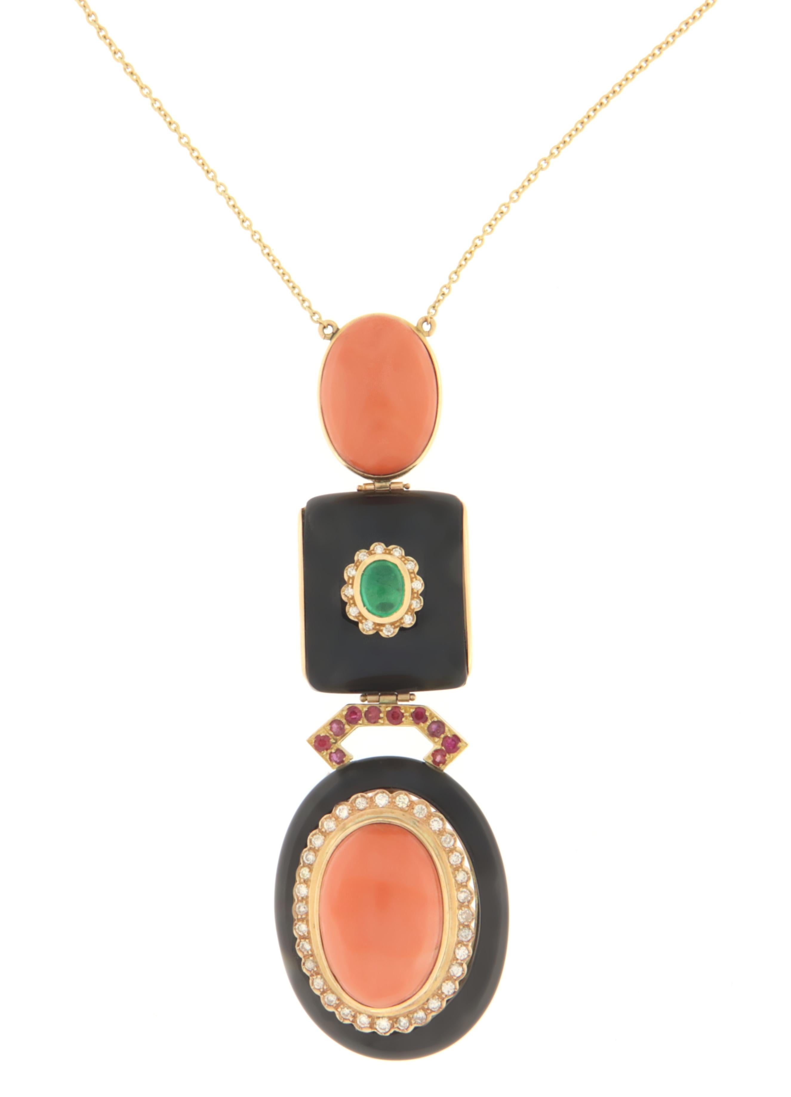 Coral Onyx Emerald 18 Karat Yellow Gold Diamonds Rubies Pendant Necklace In New Condition For Sale In Marcianise, IT