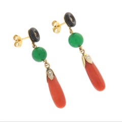 Pendientes colgantes modernos de coral natural, ónix, jade, diamantes y oro amarillo de 18 quilates