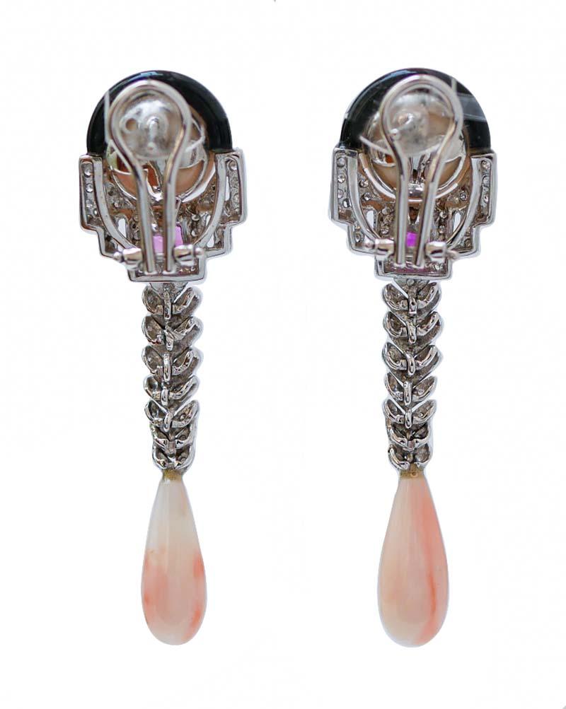 Coral, Ónice, Rubíes, Diamantes, Pendientes de Oro Blanco de 14 Kilates. Retro