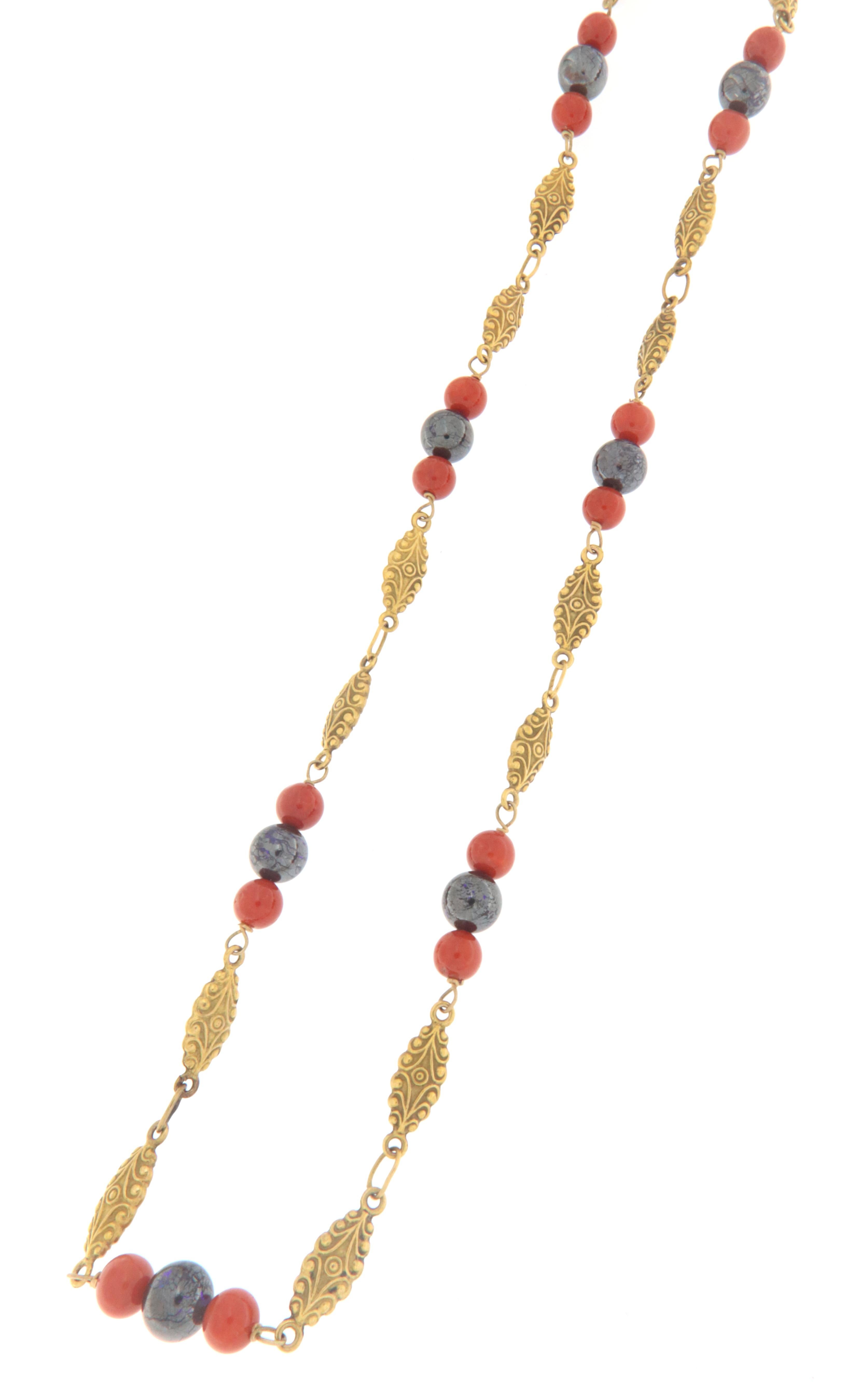 Round Cut Coral Opals 14 Karat Yellow Gold Beaded Necklace For Sale