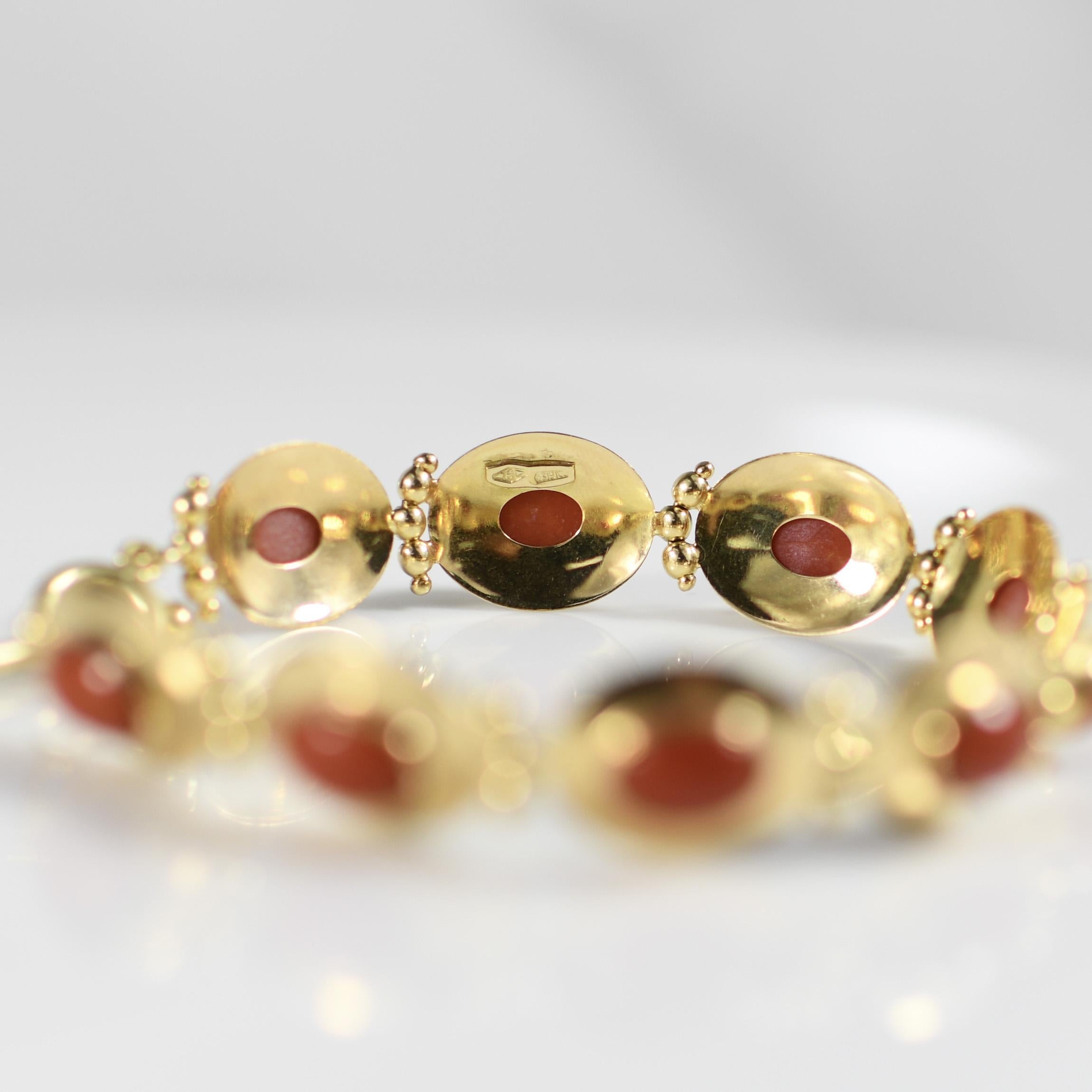 Coral Oval Bezel Set Disc 18k Yellow Gold Links w Toggle Clasp Italian In Excellent Condition In Addison, TX