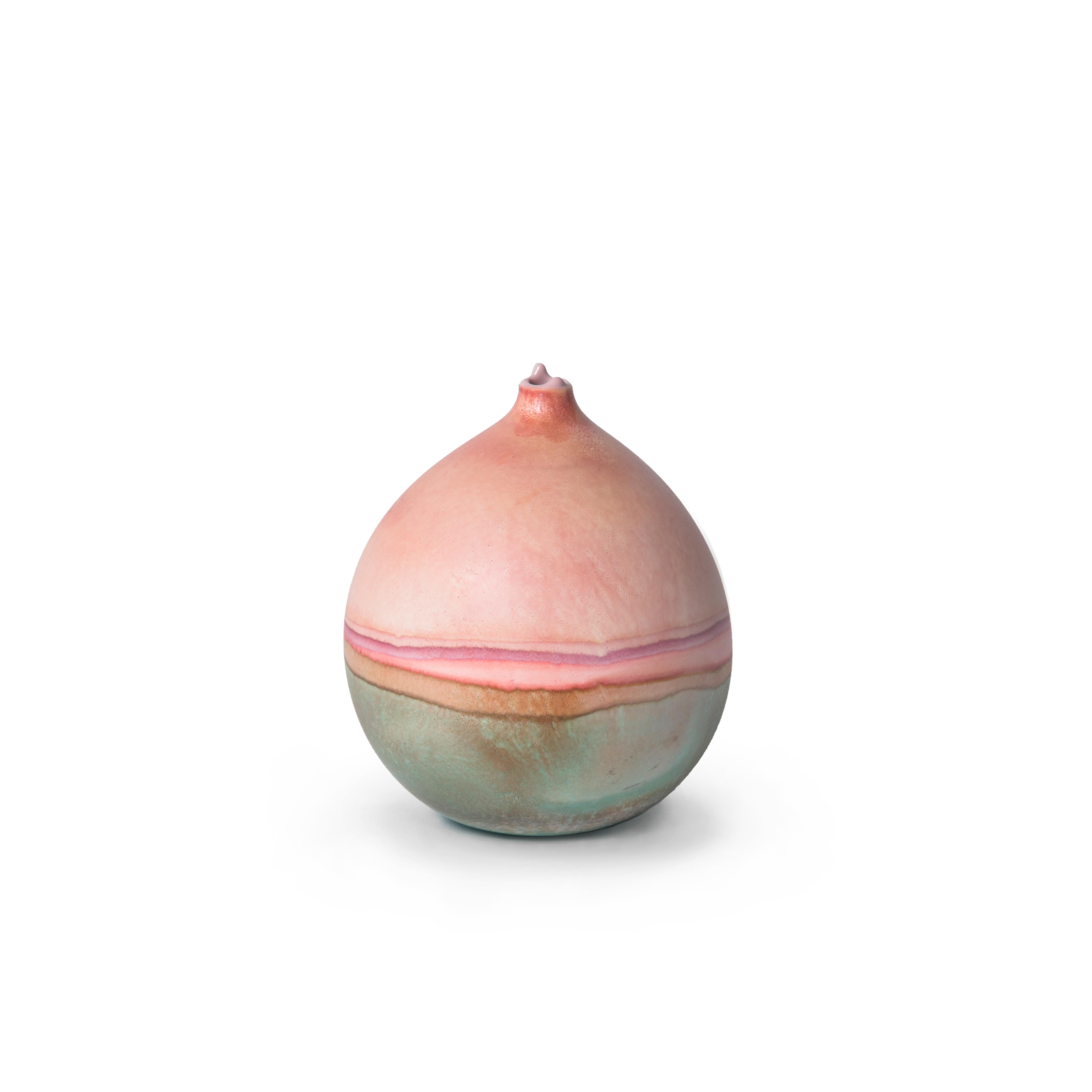 Coral patina pluto vase by Elyse Graham
Dimensions: W 13 x D 13 x H 14 cm
Materials: plaster, resin
Molded, dyed, and finished by hand in LA. Customization
Available.
All pieces are made to order

This collection of vessels is inspired by