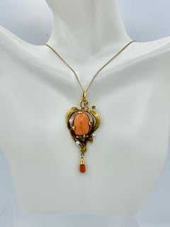 Coral Pearl Art Nouveau Flower Pendant Necklace 18 Karat Gold Rare, Circa 1910