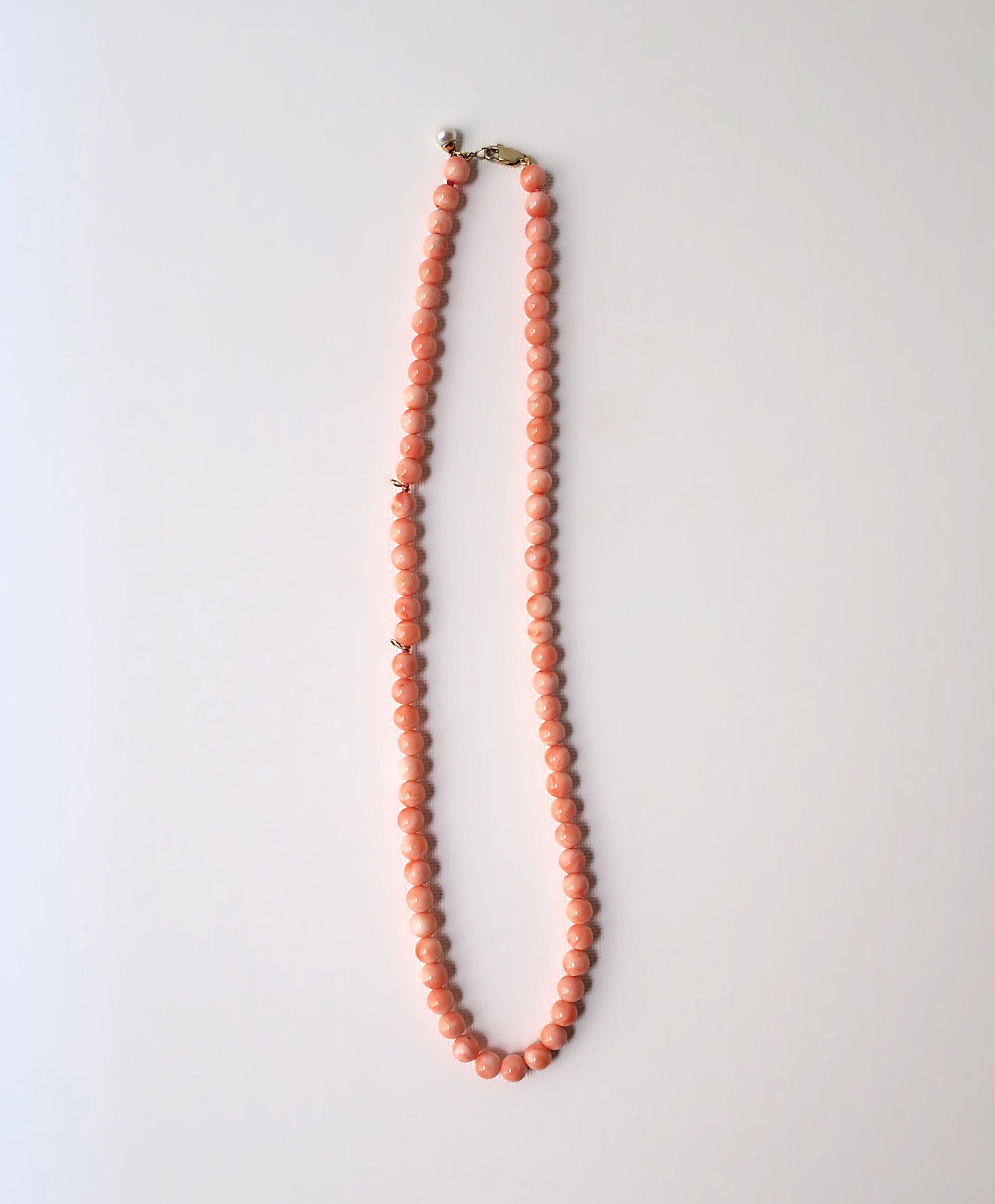 Coral Pearl Bead Necklace For Sale 14