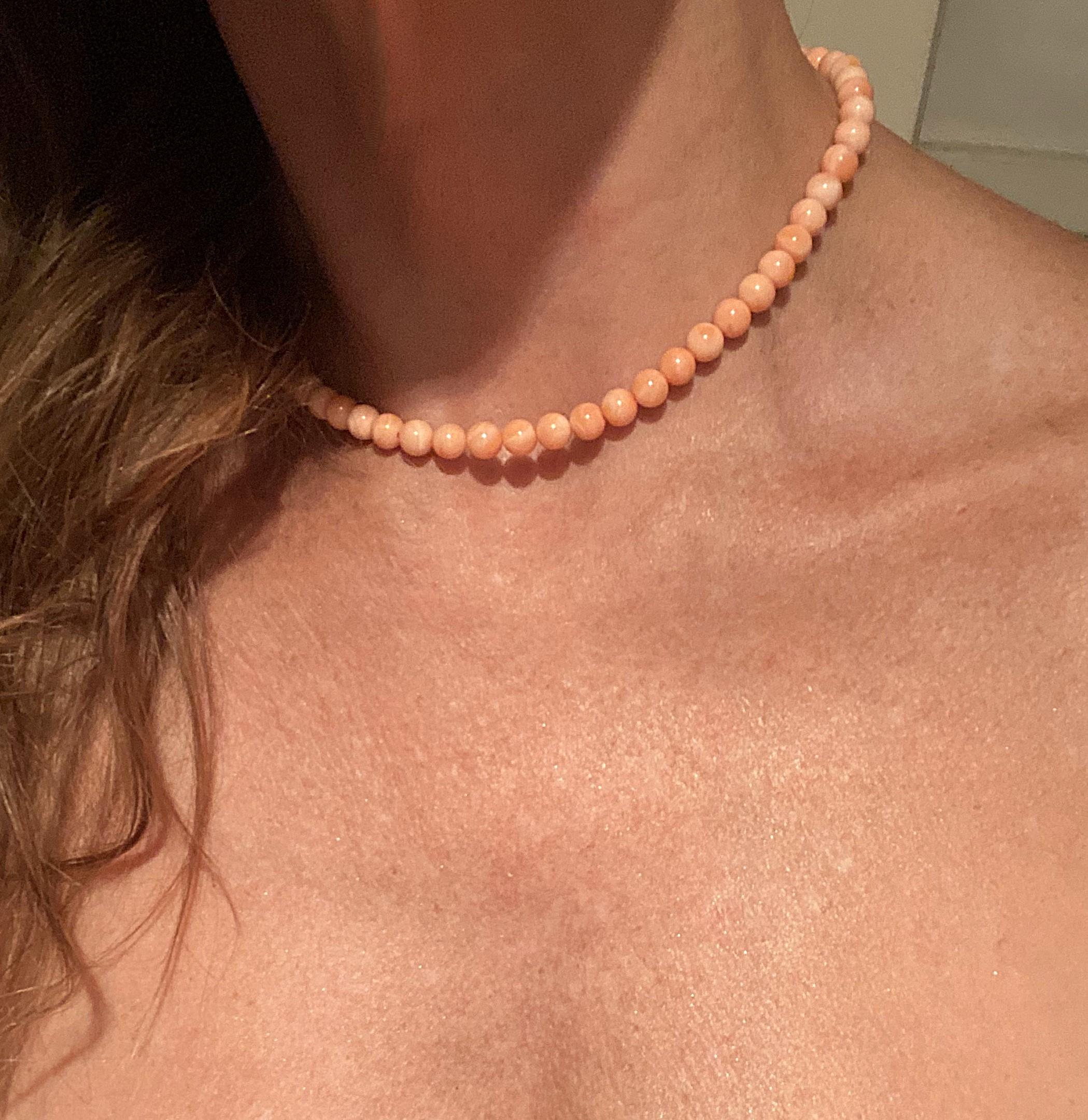 Coral Pearl Bead Necklace For Sale 1