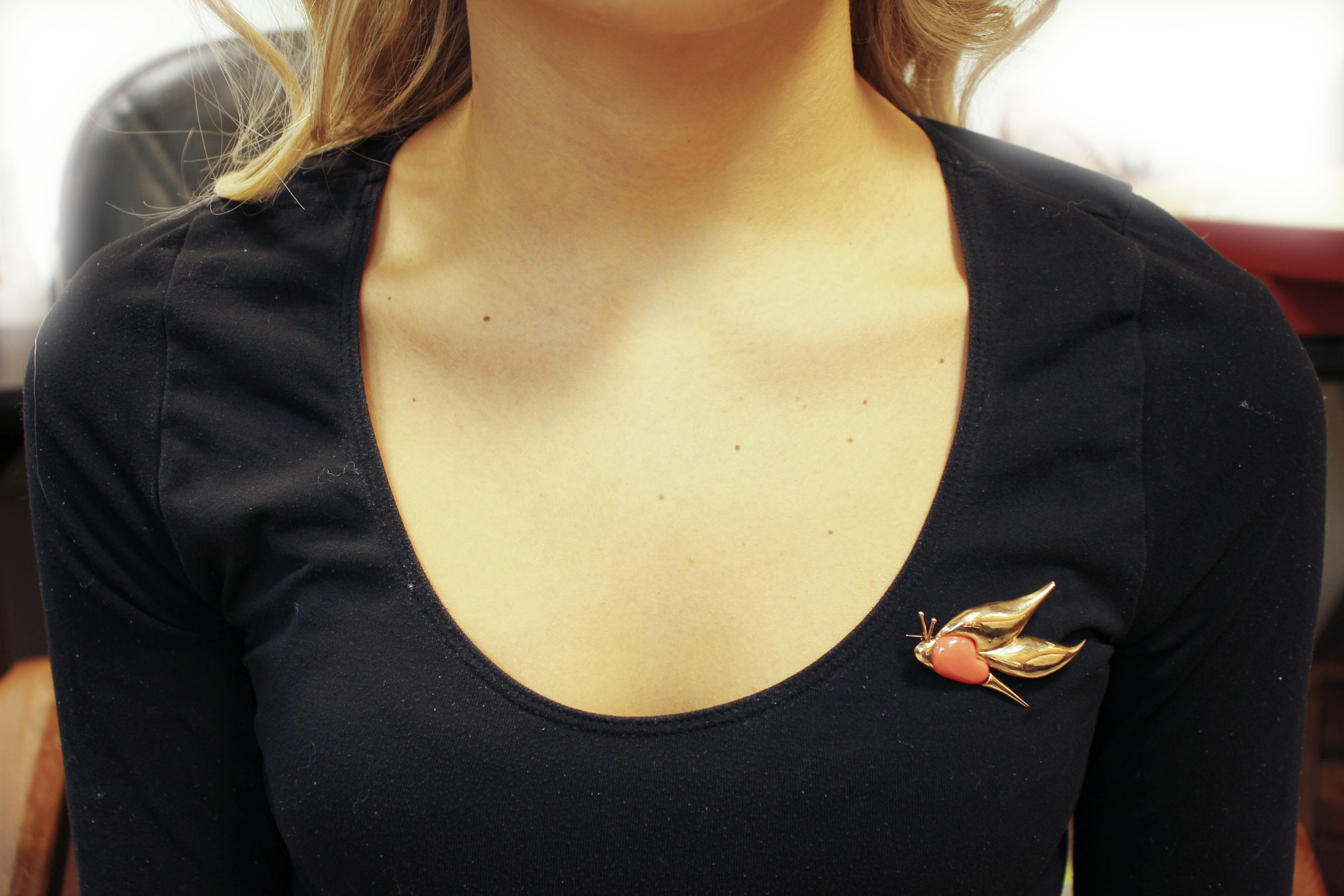 Orangefarbene Koralle, Roségold, Brosche/Anhänger in Form einer Libelle, Halskette im Angebot 2
