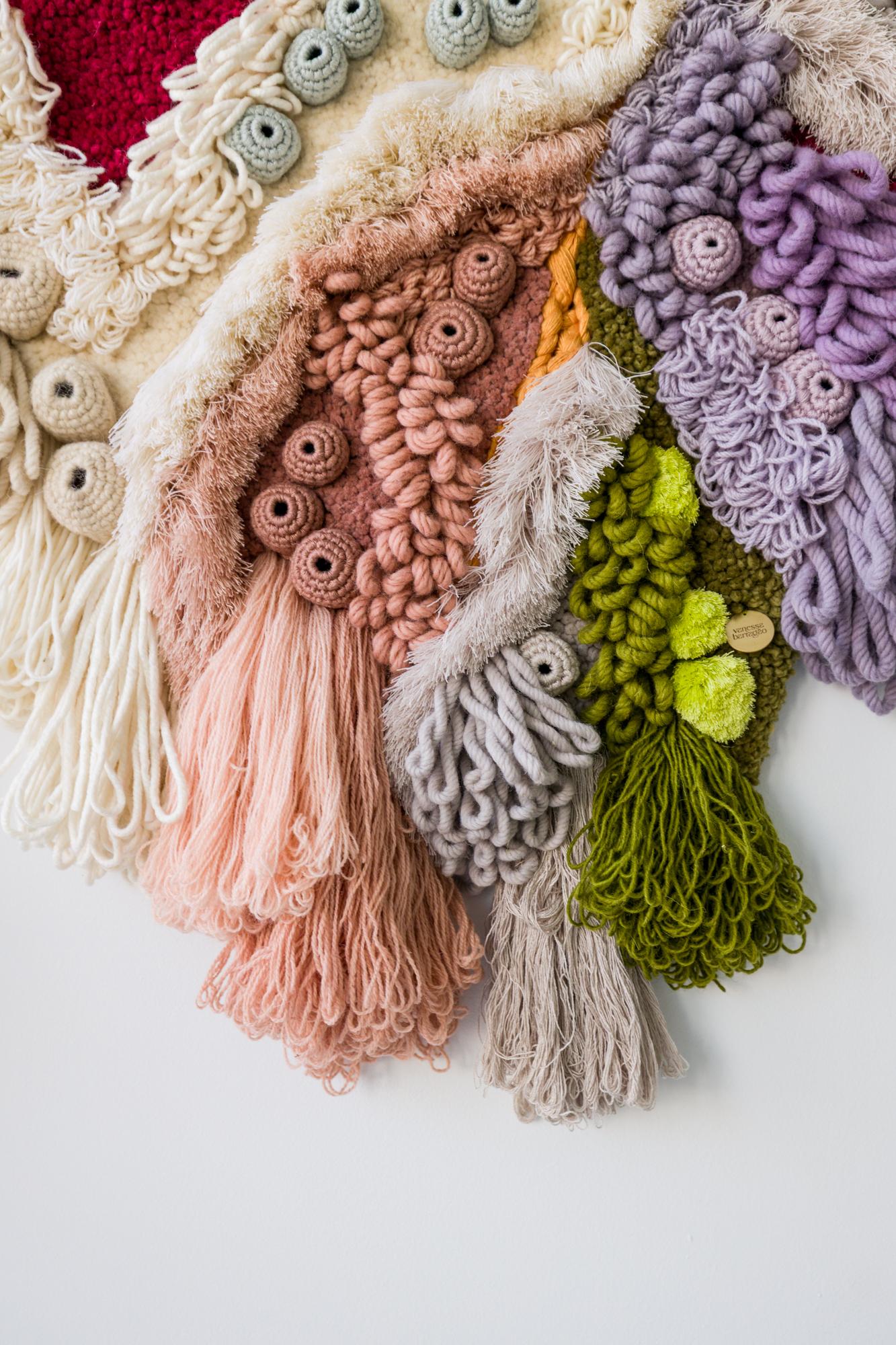 Escultura colgante de fibra inspirada en los arrecifes de coral, de Vanessa Barragão en venta 2