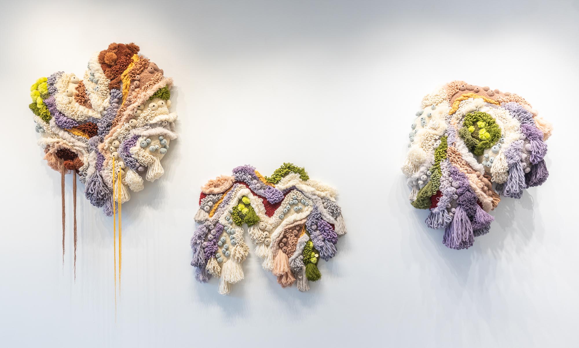 Escultura colgante de fibra inspirada en los arrecifes de coral, de Vanessa Barragão en venta 6