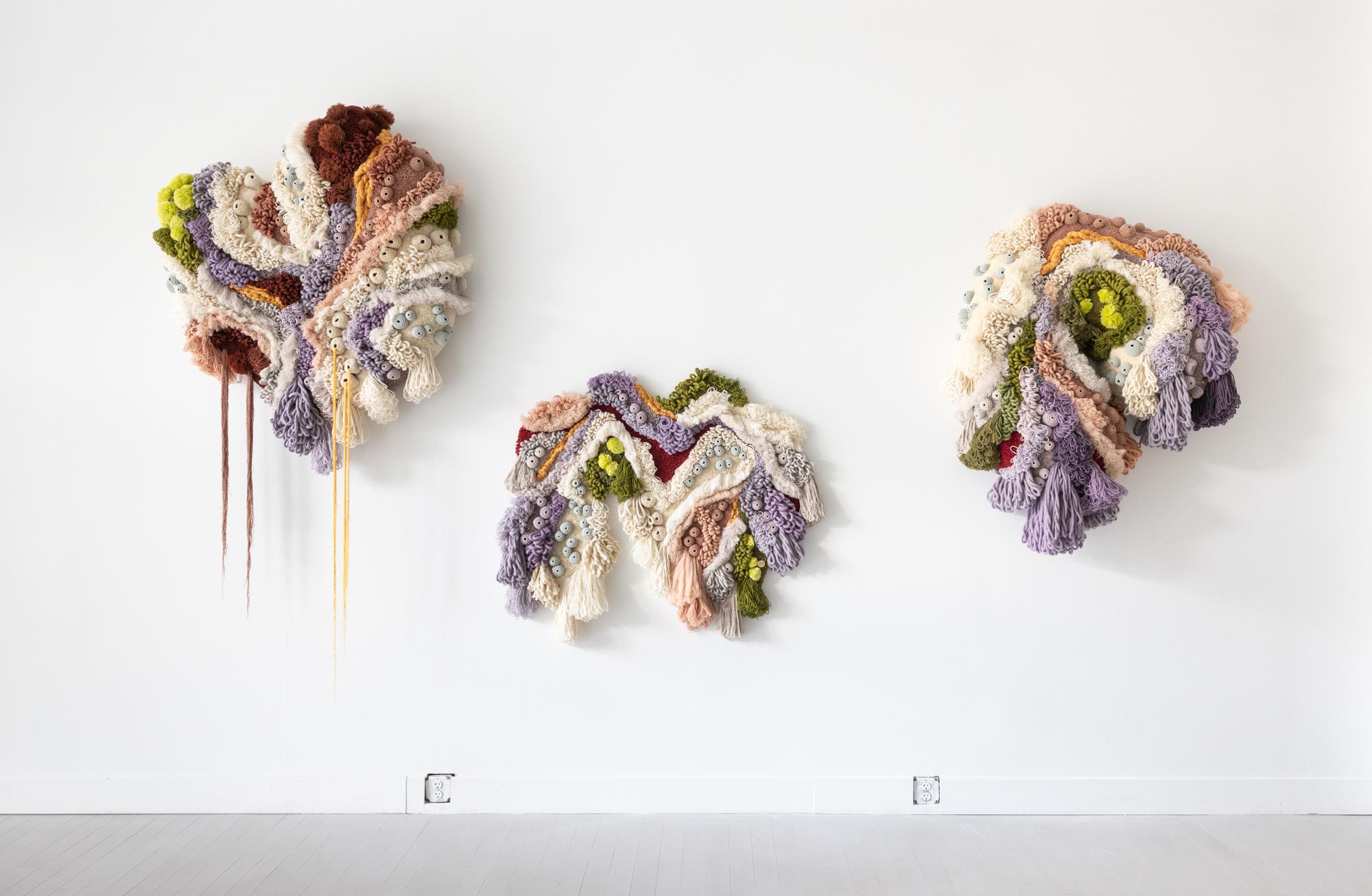 Escultura colgante de fibra inspirada en los arrecifes de coral, de Vanessa Barragão en venta 10