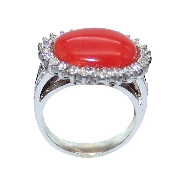 Coral Ring Withe Gold 18 Karat For Sale