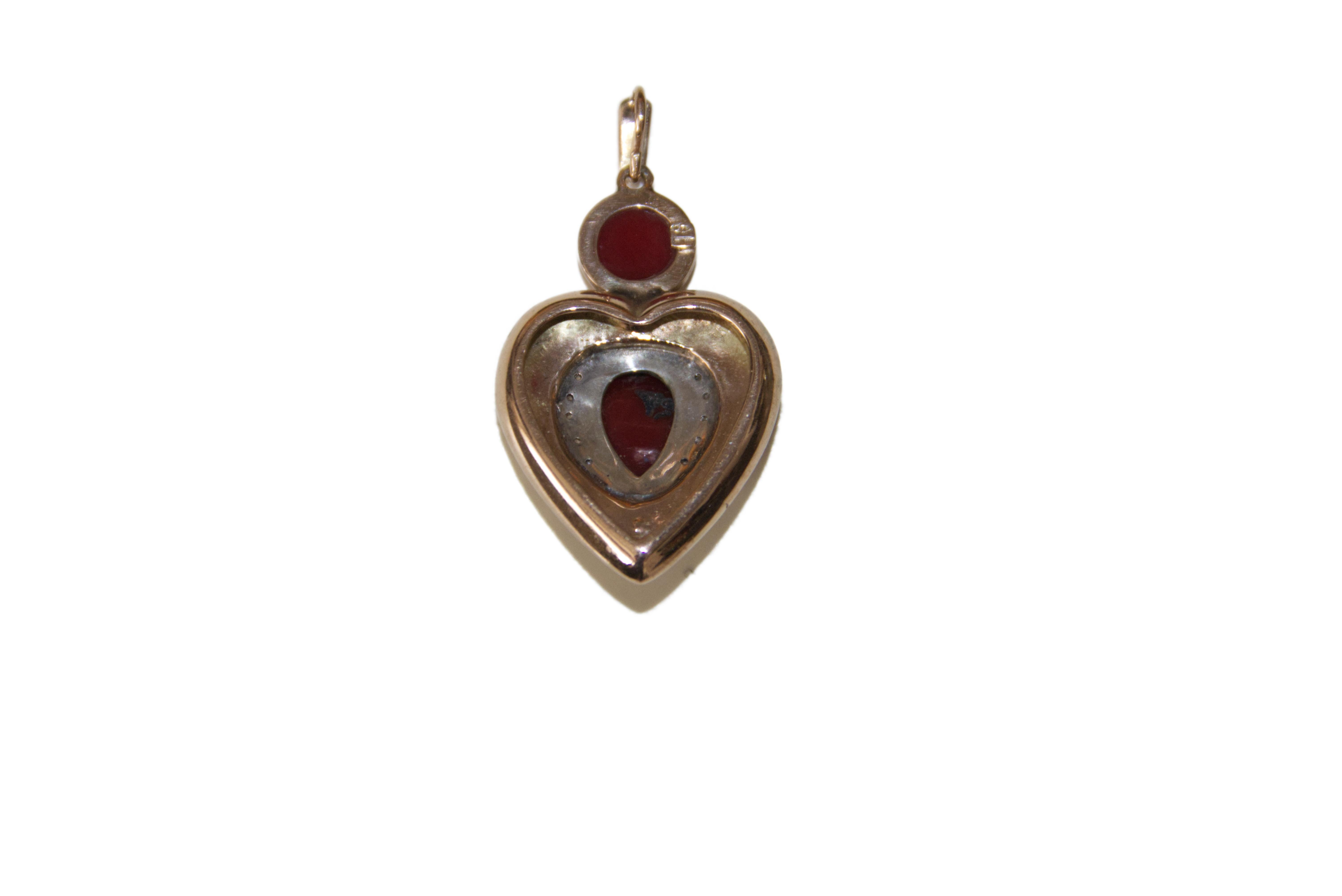 Coral Rose Diamants or jaune 9 carats  Collier à pendentifs en vente 4