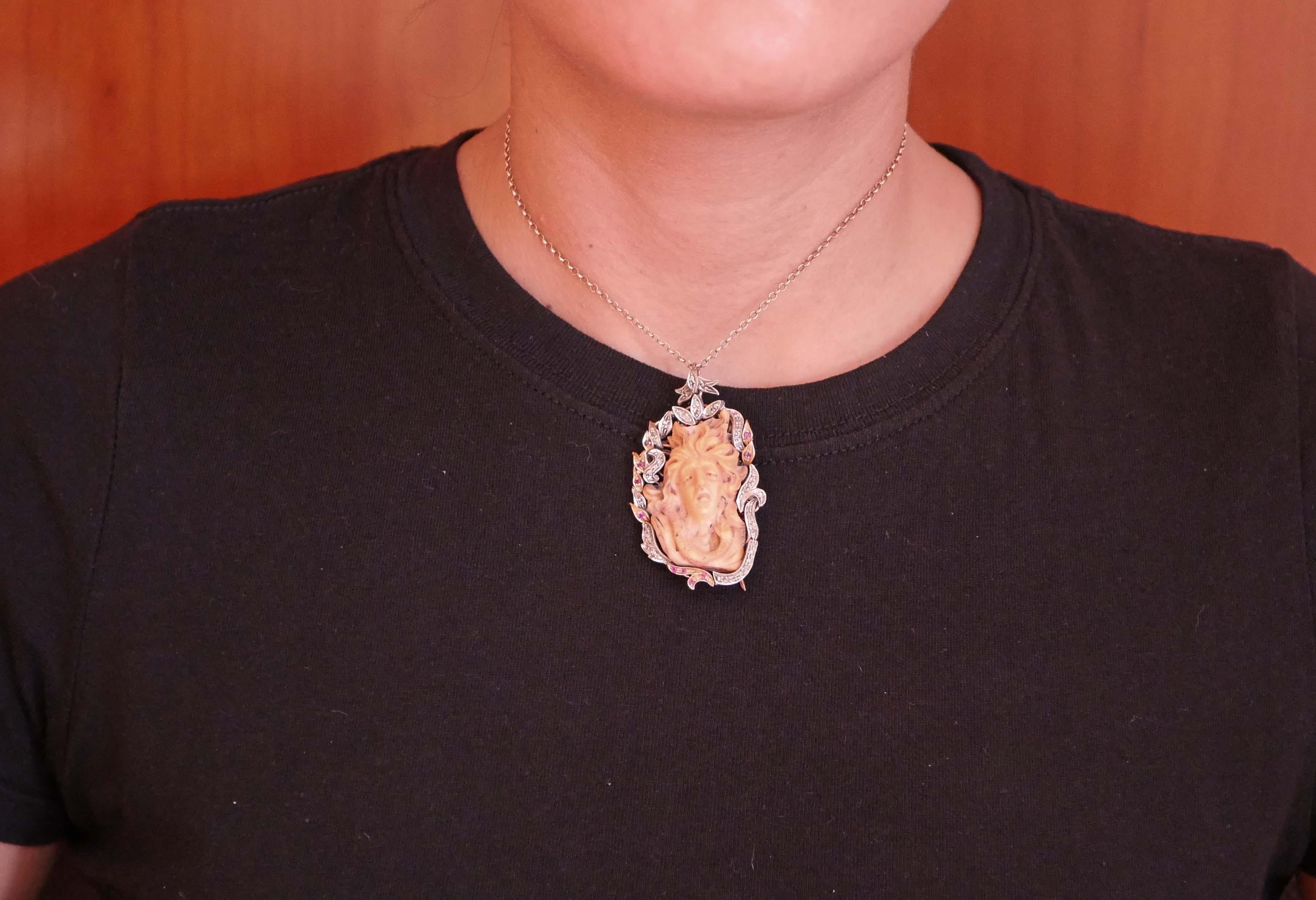 Coral, Rubies, Diamonds, Rose Gold and Silver Brooch/Pendant. In Good Condition For Sale In Marcianise, Marcianise (CE)
