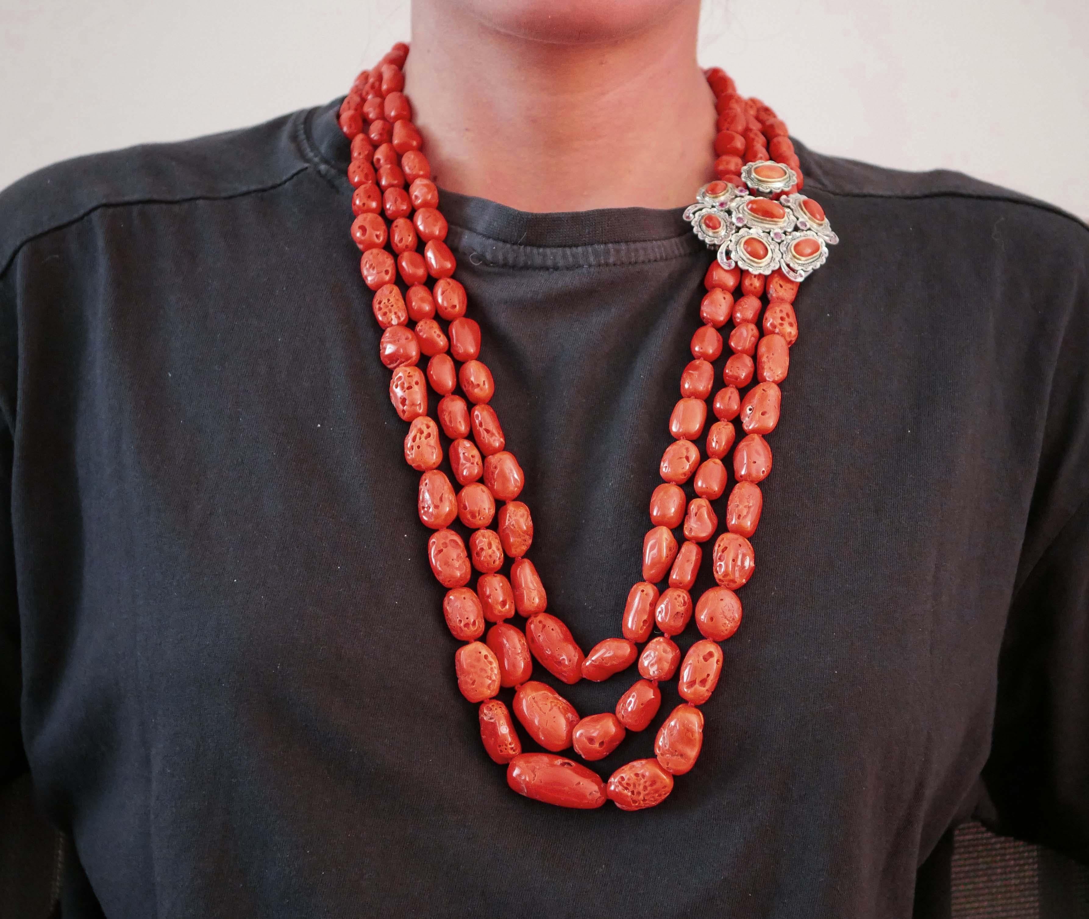 Coral, Rubies, Diamonds, Rose Gold and Silver Retrò Necklace. In Good Condition For Sale In Marcianise, Marcianise (CE)