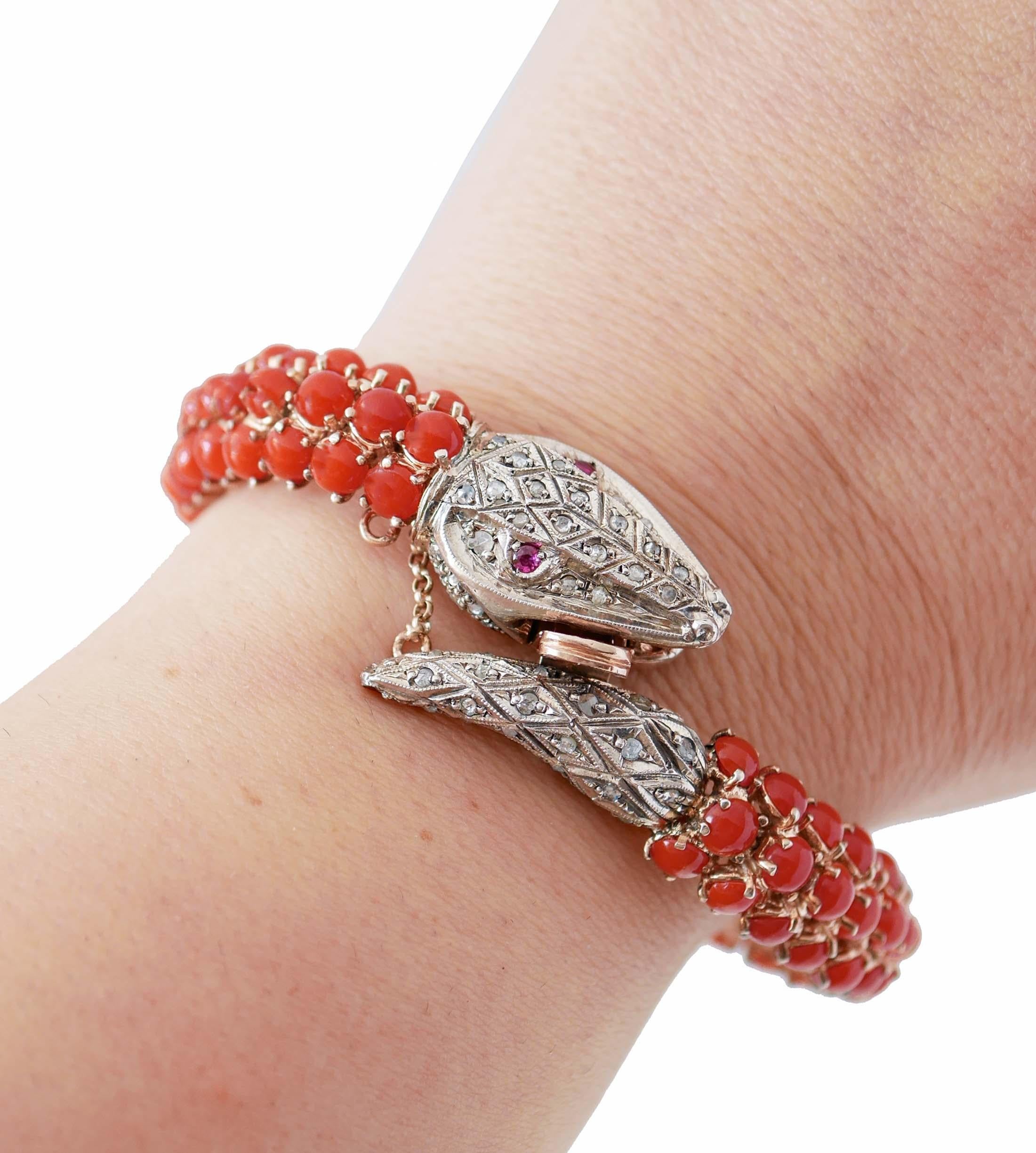 Coral, Rubies, Diamonds, Rose Gold and Silver Snake Bracelet. In Good Condition For Sale In Marcianise, Marcianise (CE)