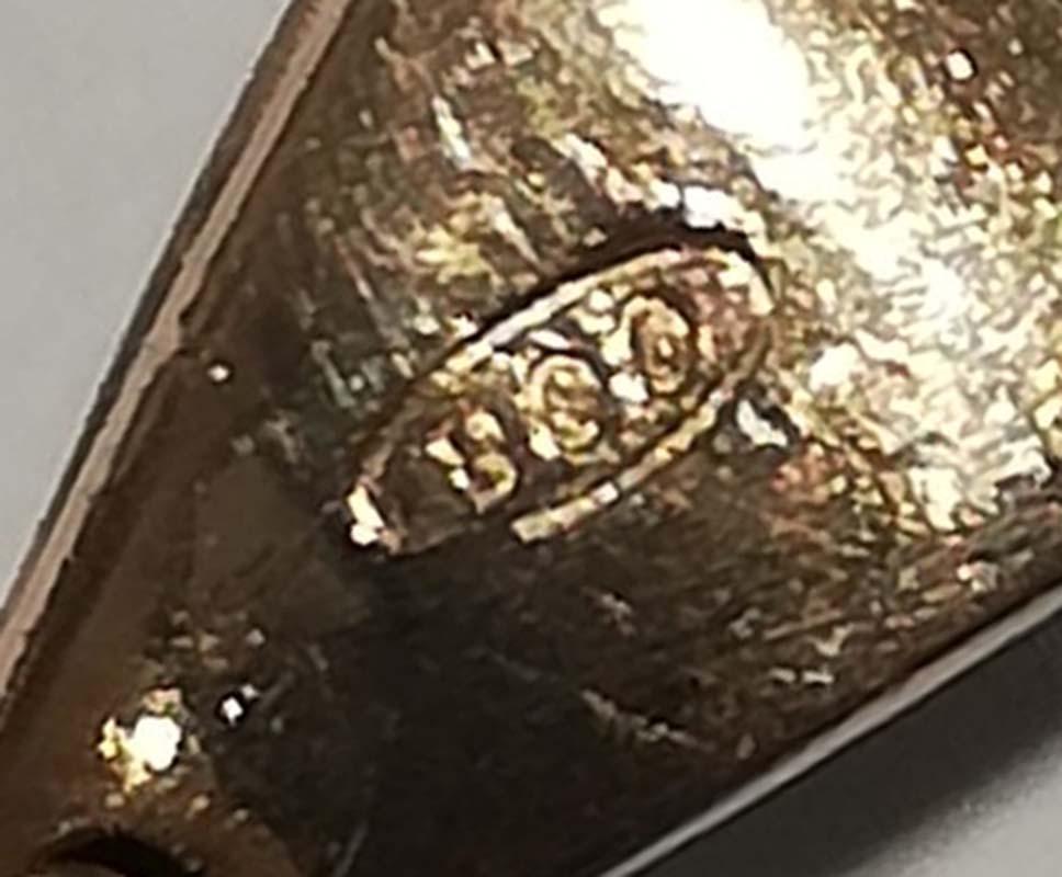 Collana con ciondolo in corallo, rubino, diamanti, oro rosa 14 carati e argento. in vendita 2