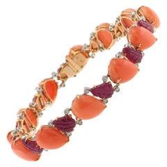 Bracelet de feuilles de corail, rubis et diamants en or blanc rose 18 carats