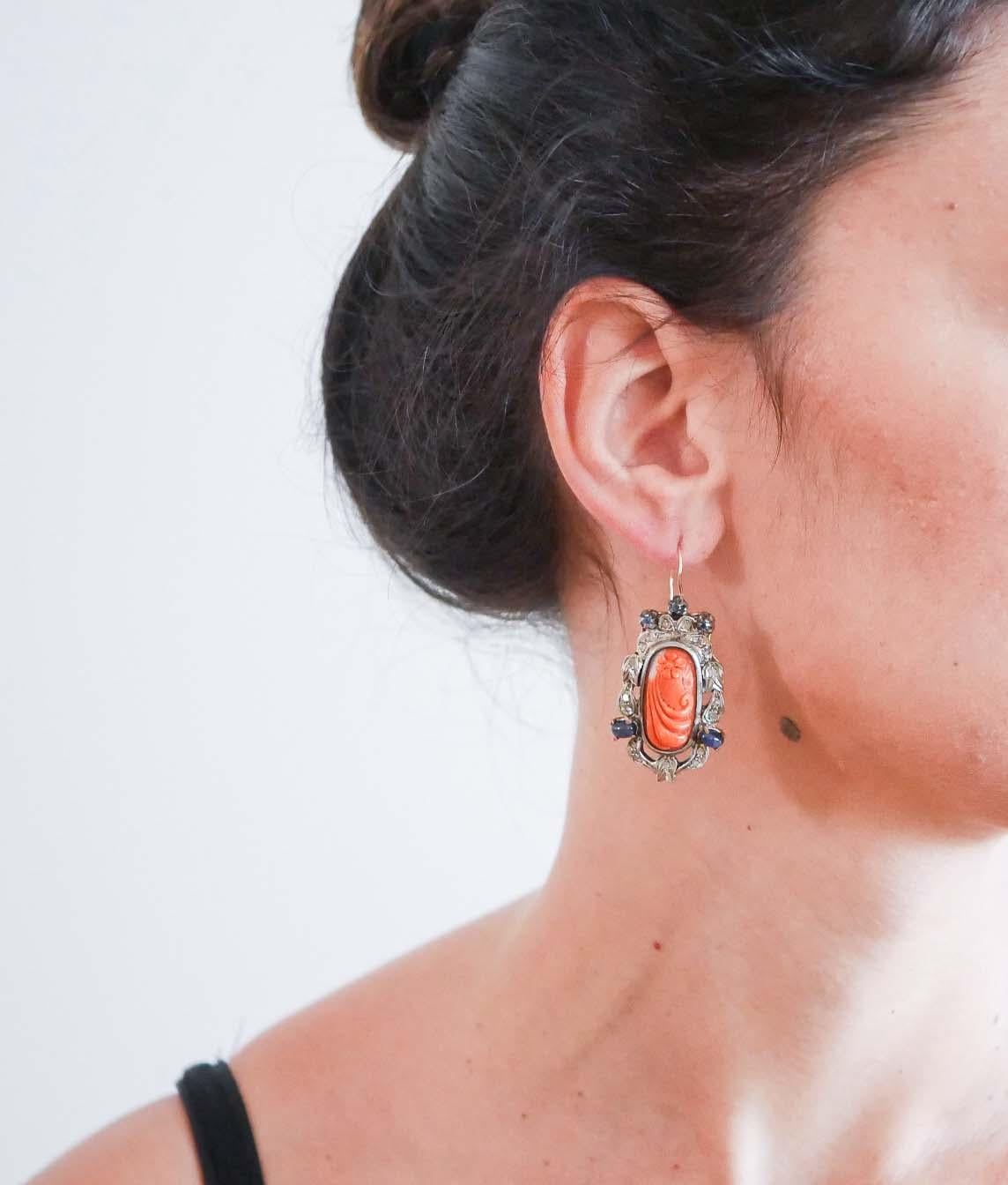 Taglio misto Orecchini in corallo, zaffiri, diamanti, oro rosa 14 carati e argento. in vendita