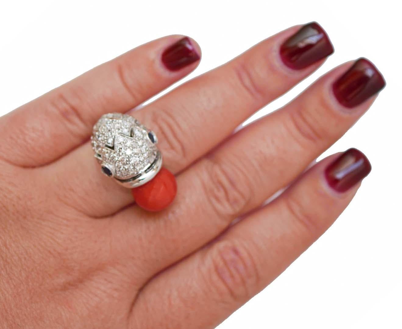 Corail, saphirs, diamants, bague poisson en or blanc 14 carats. Bon état - En vente à Marcianise, Marcianise (CE)