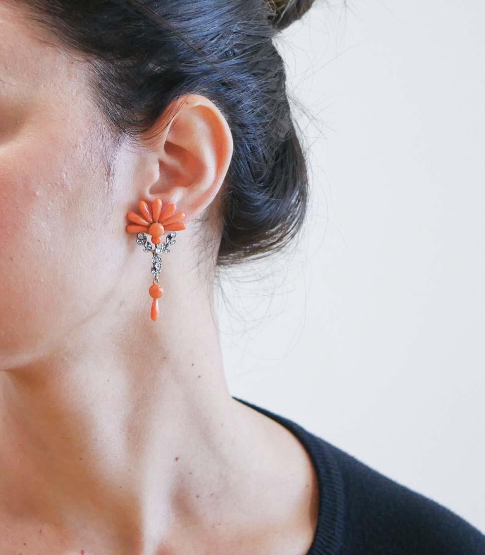 Coral, Sapphires, Diamonds, Rose Gold and Silver Dangle Earrings (Gemischter Schliff) im Angebot