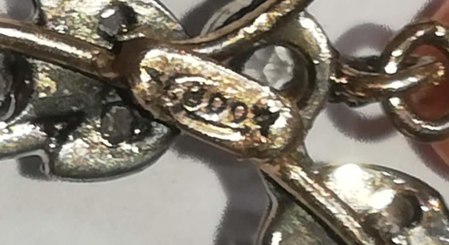 Coral, Sapphires, Diamonds, Rose Gold and Silver Dangle Earrings Damen im Angebot