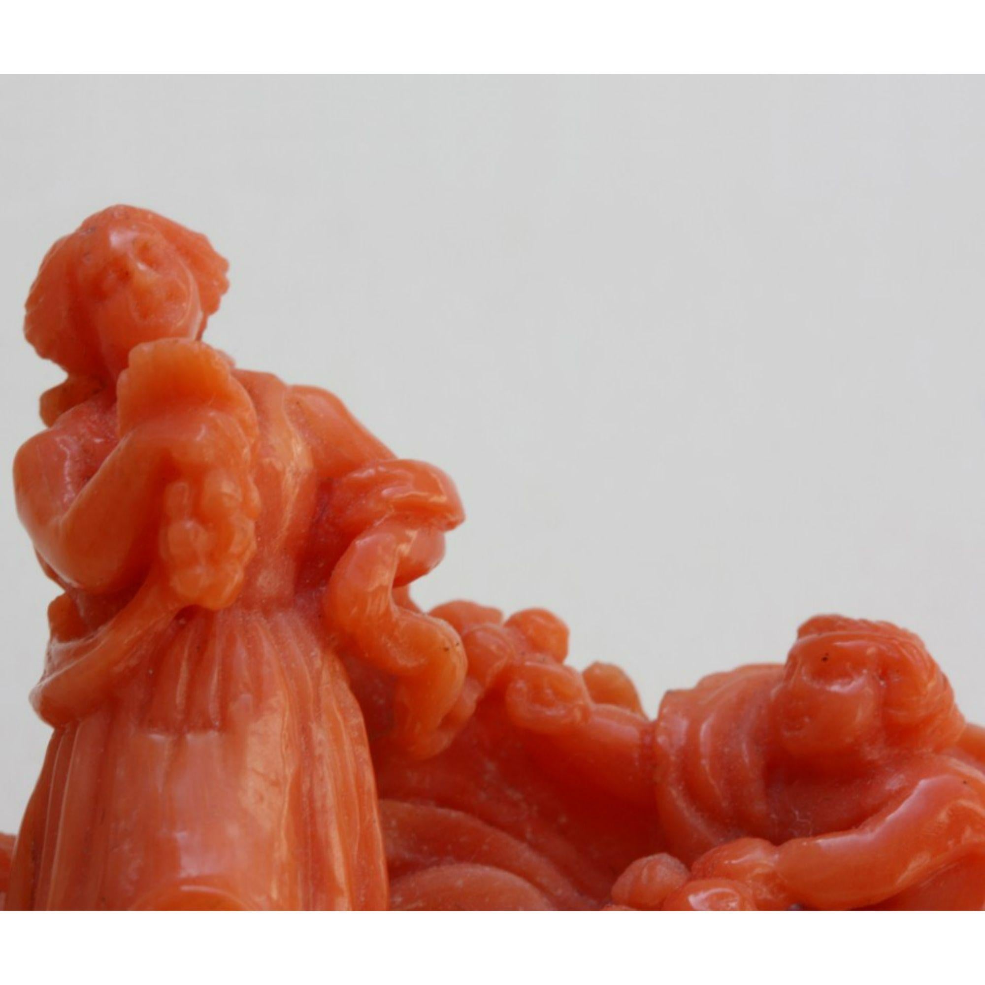 Coral Sculpture Brooch In Good Condition For Sale In Amsterdam, NL