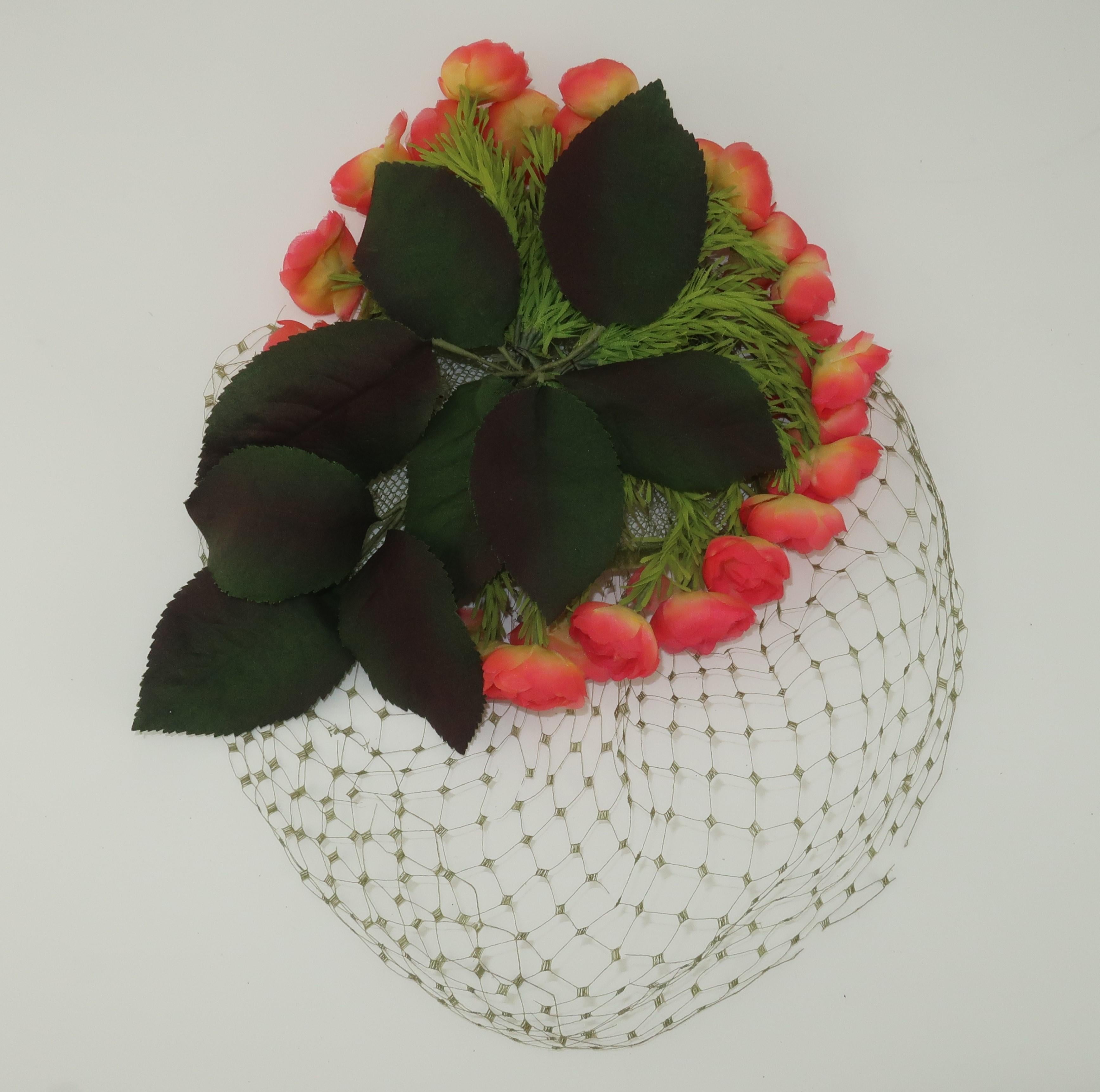 Coral Silk Flower Fascinator Hat, 1950's In Good Condition For Sale In Atlanta, GA