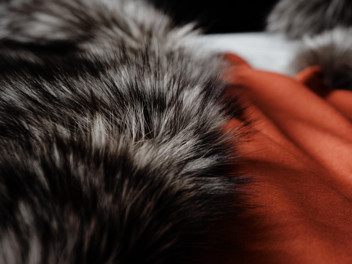 Coral Silky Silver Fox Fur Cashmere Silk Throw Luxury Blanket by Muchi Decor For Sale 2
