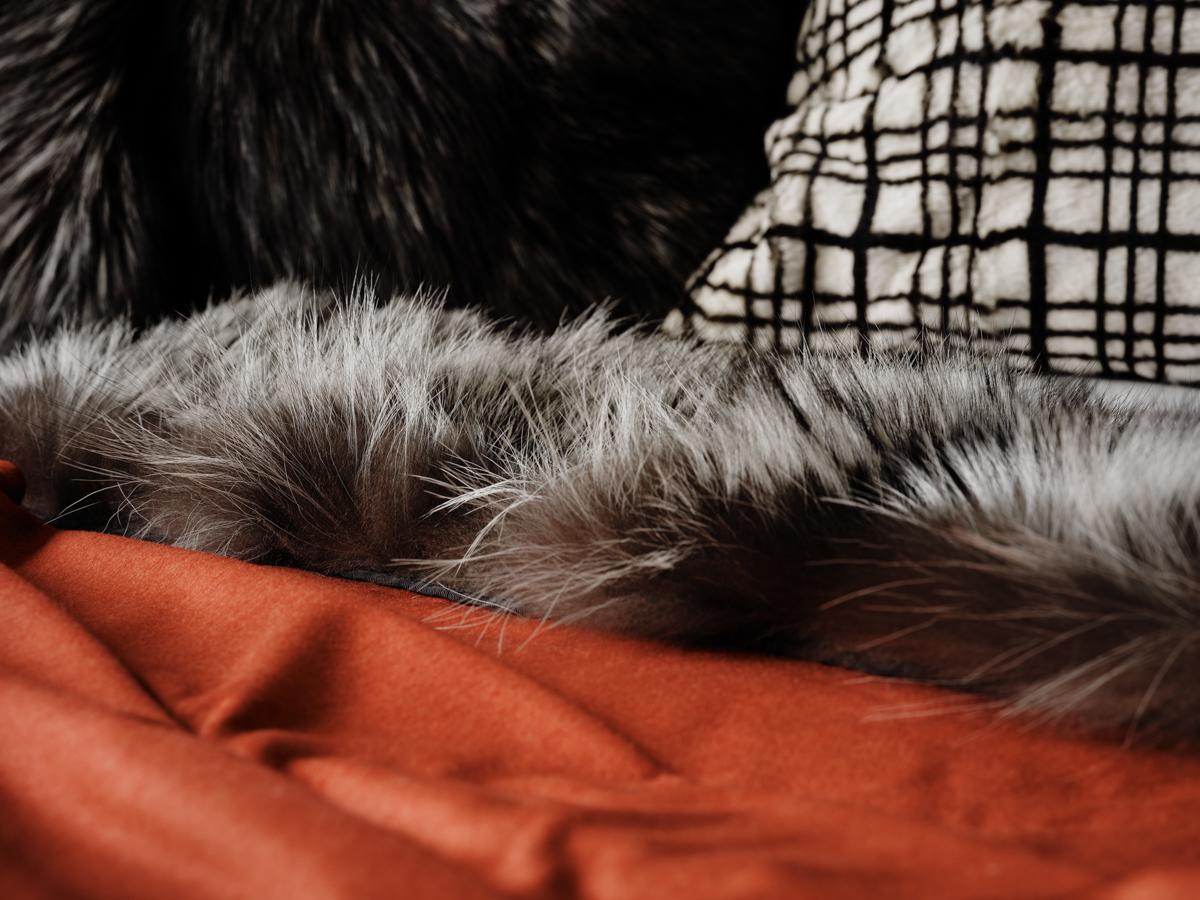 Coral Silky Silver Fox Fur Cashmere Silk Throw Luxury Blanket by Muchi Decor For Sale 1