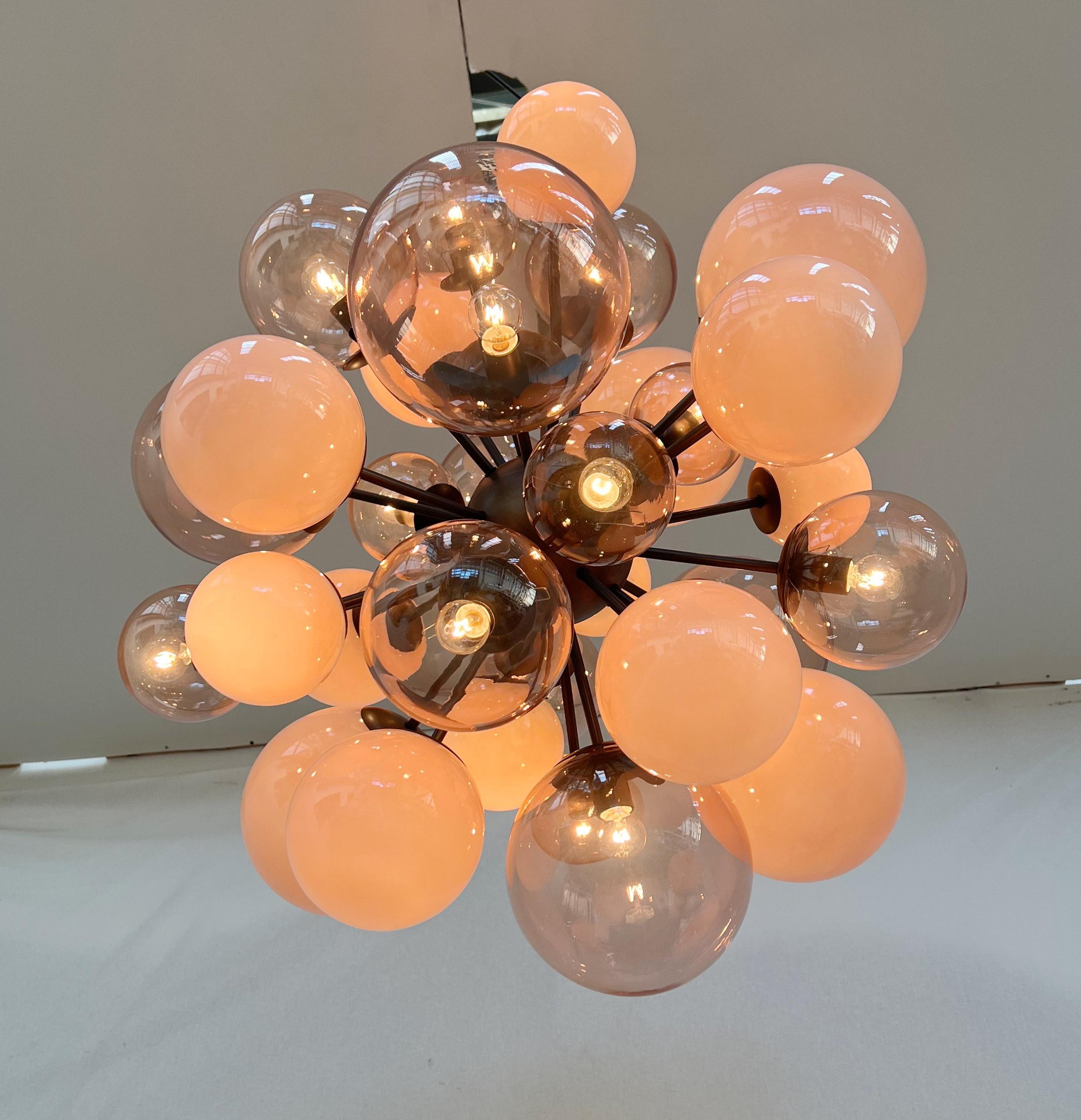 Lustre Spoutnik en corail de Fabio Ltd en vente 4