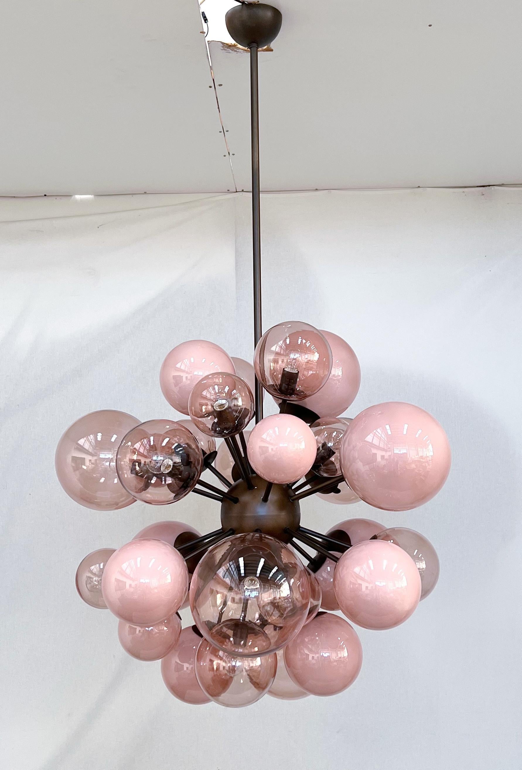 italien Lustre Spoutnik en corail de Fabio Ltd en vente
